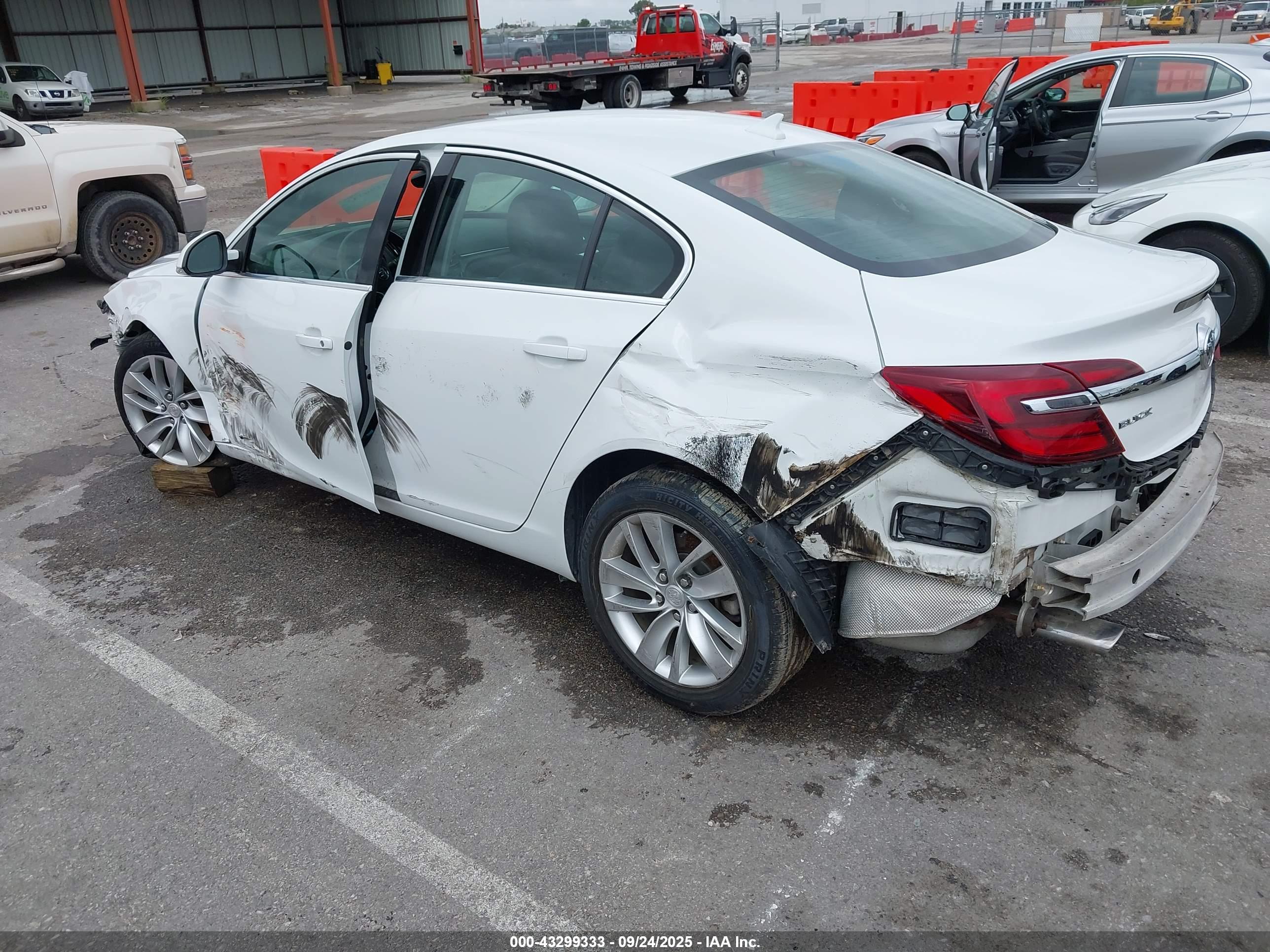 BUICK REGAL image 3