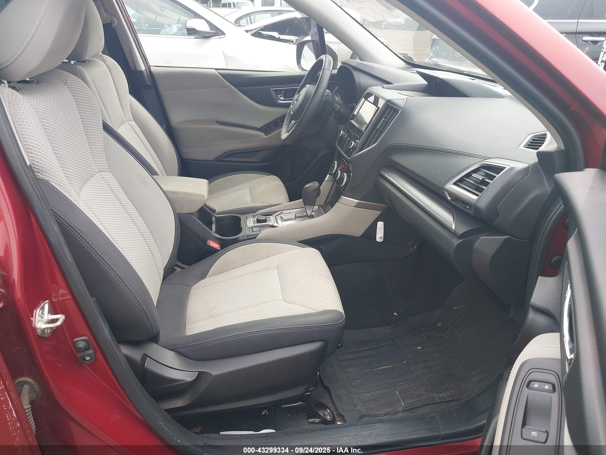 SUBARU FORESTER image 5