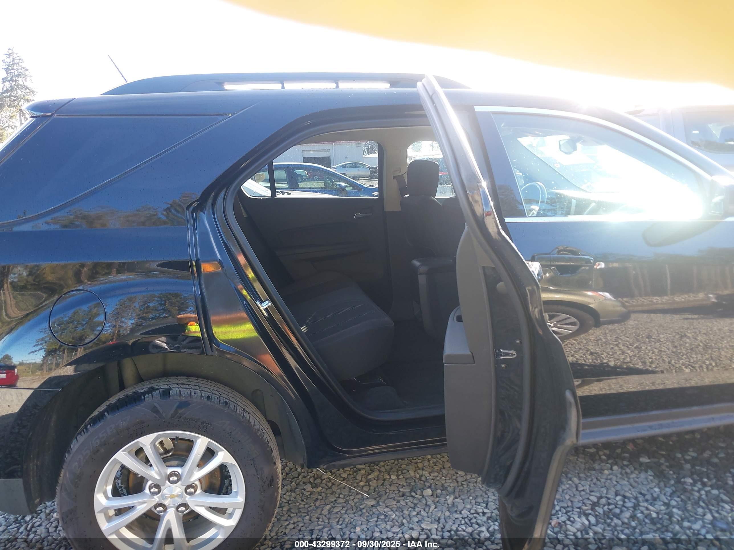 CHEVROLET EQUINOX image 8