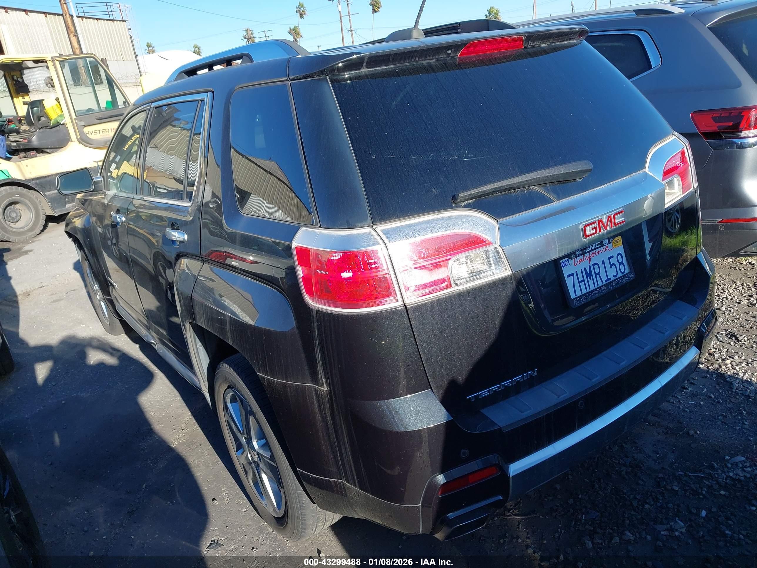 GMC TERRAIN image 3