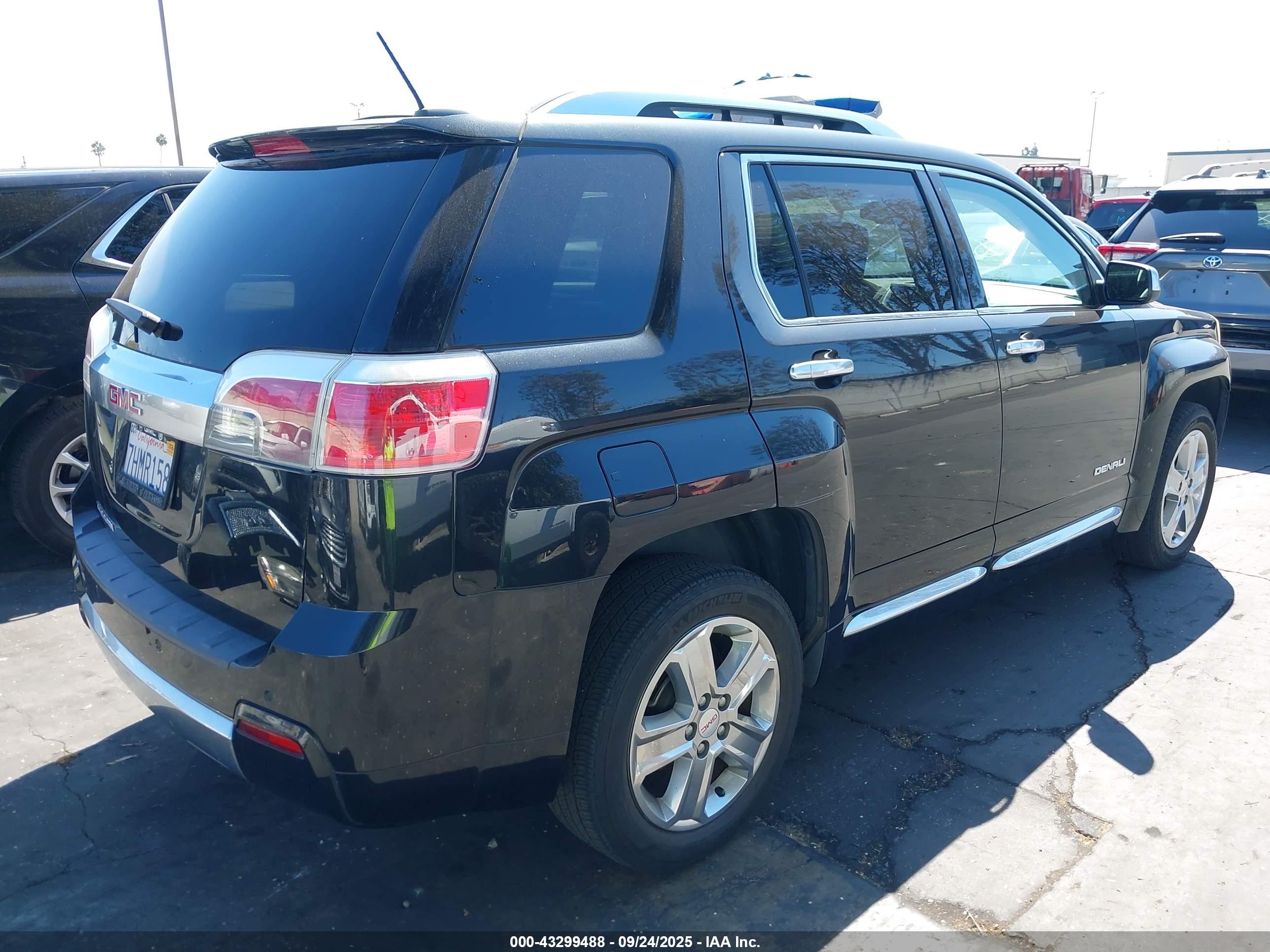 GMC TERRAIN image 4