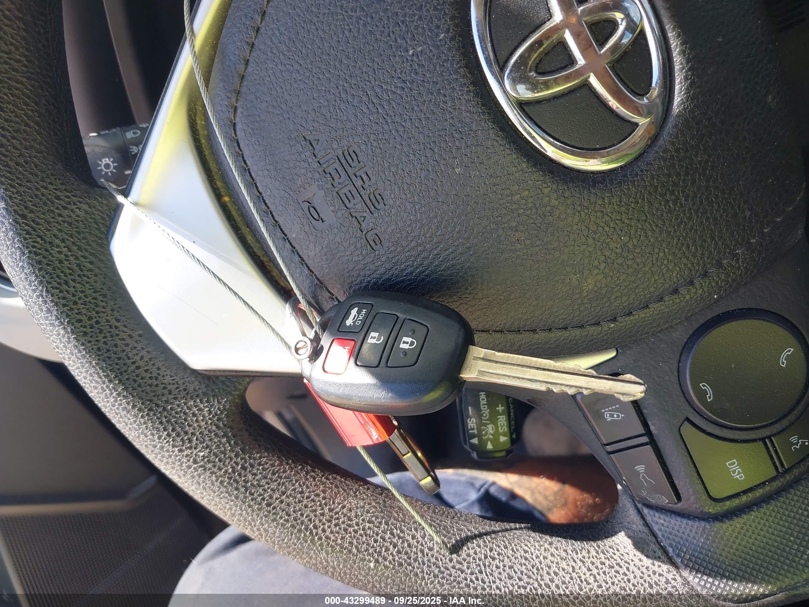 TOYOTA COROLLA image 11