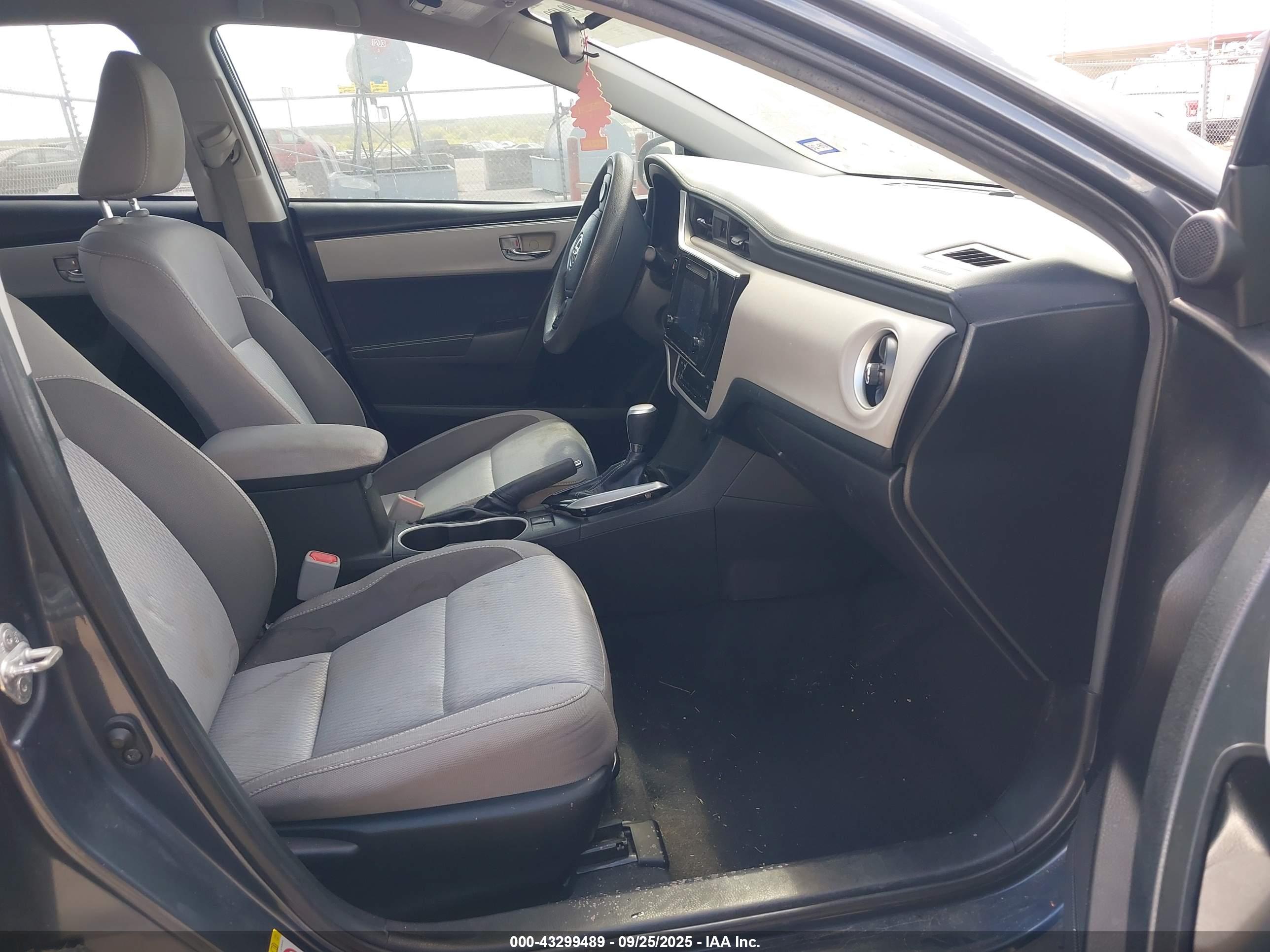 TOYOTA COROLLA image 5