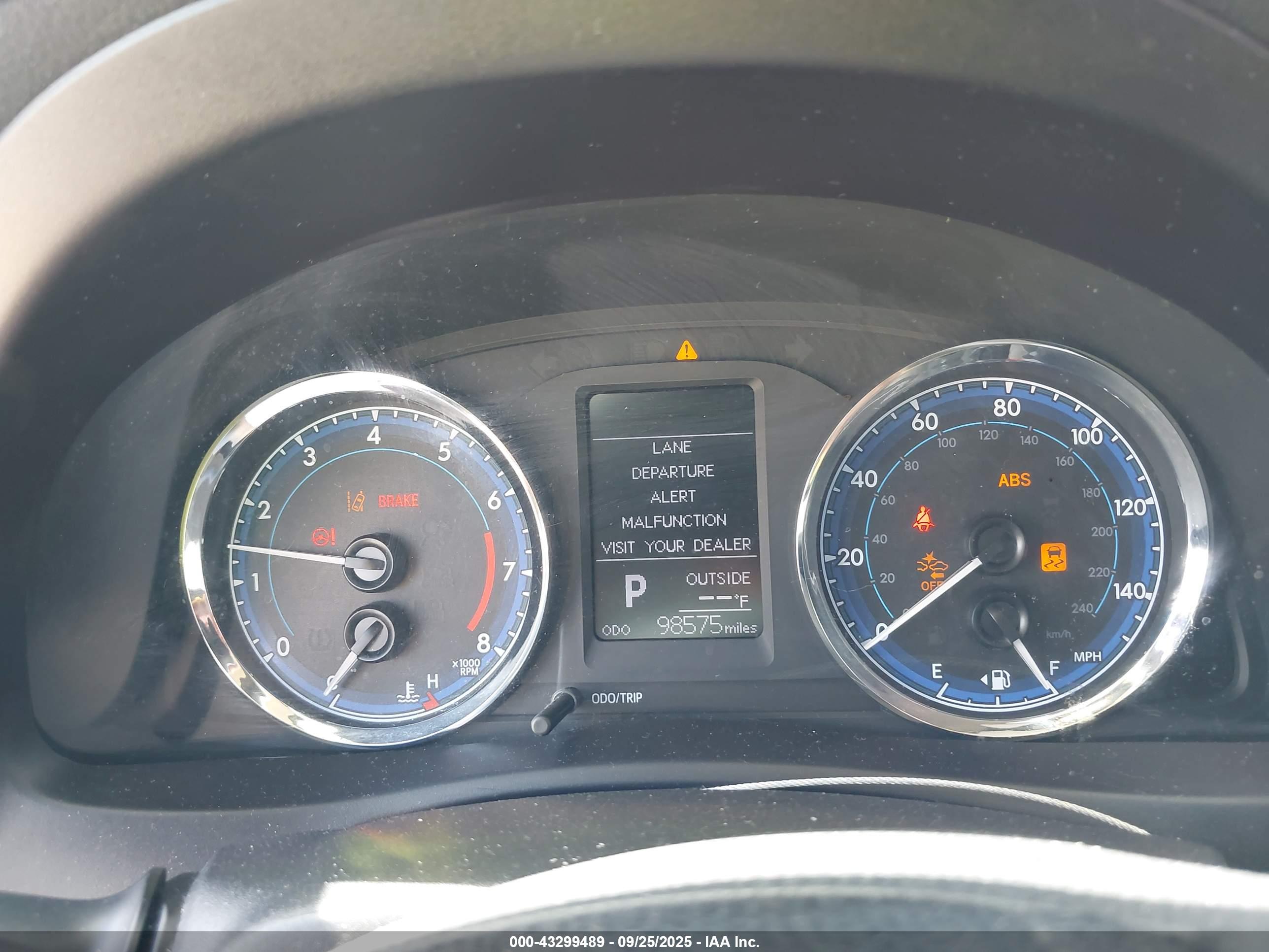 TOYOTA COROLLA image 7