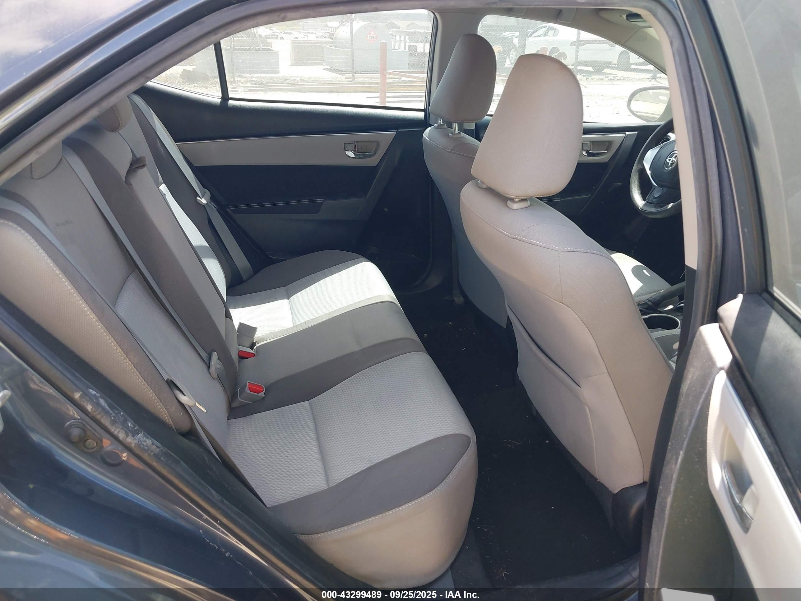 TOYOTA COROLLA image 8