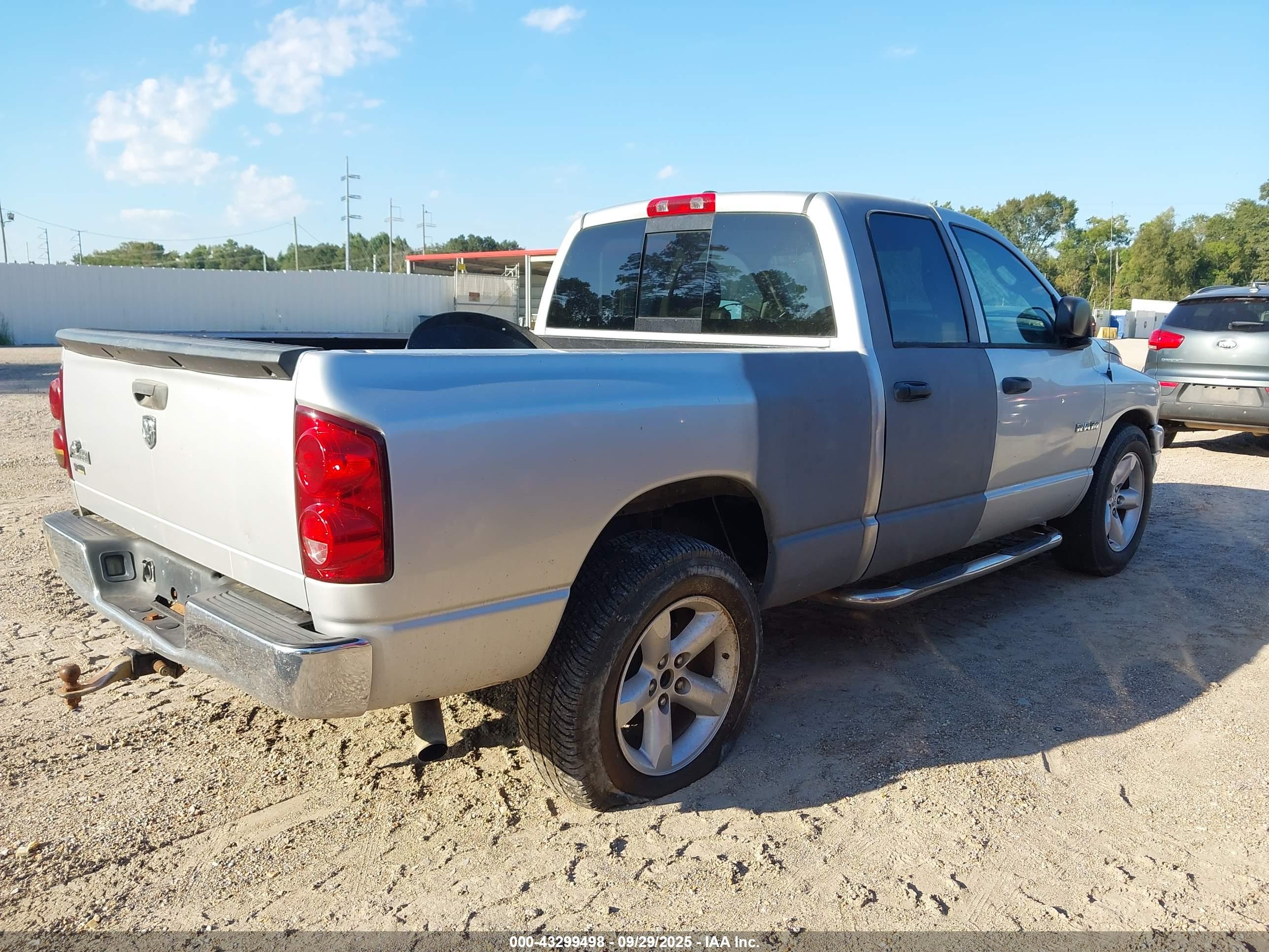 DODGE RAM image 4