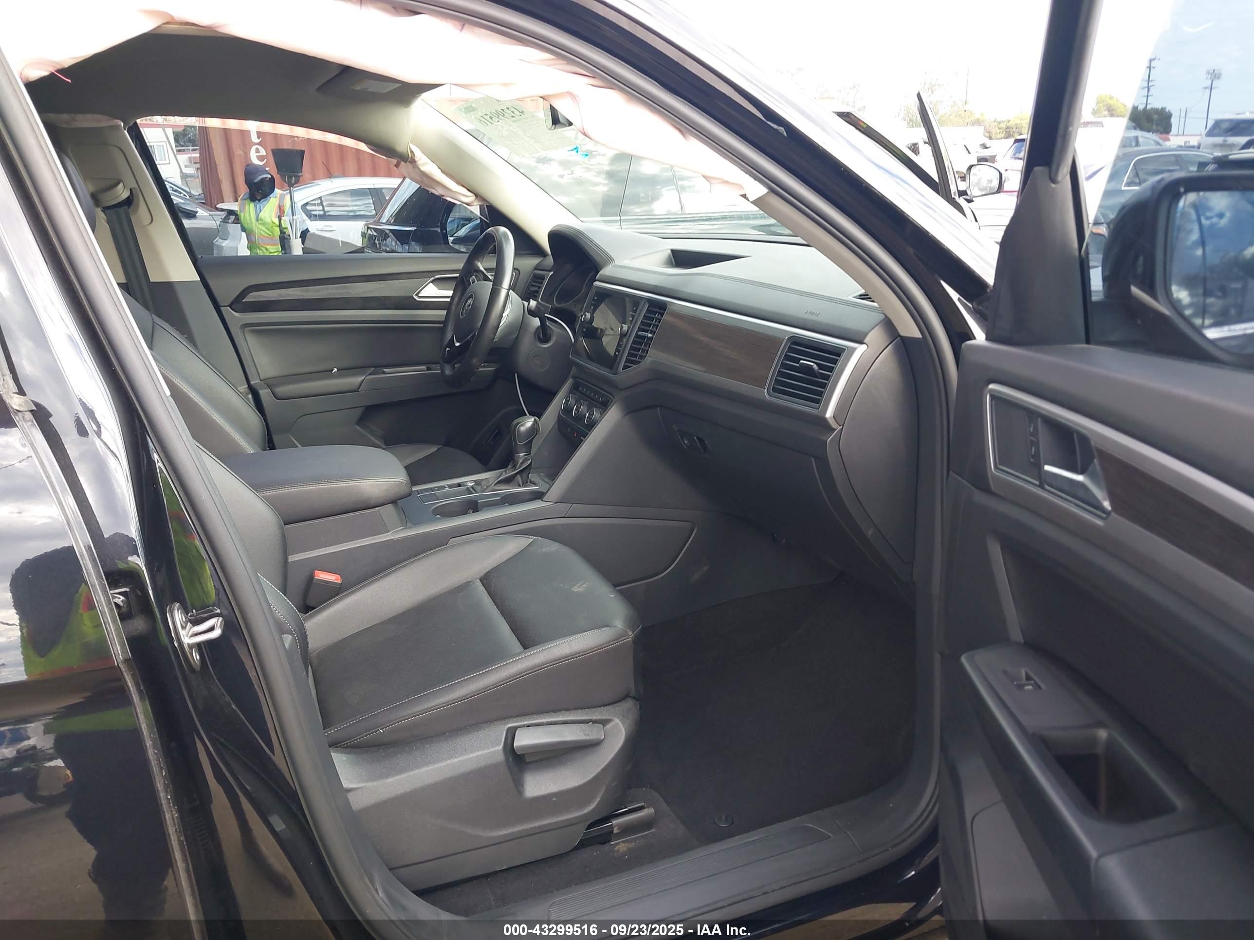 VOLKSWAGEN ATLAS image 5