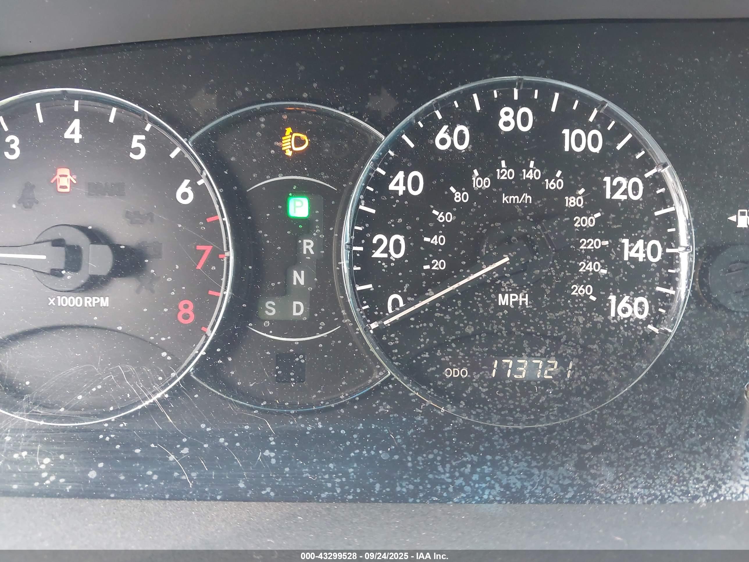 TOYOTA AVALON image 7