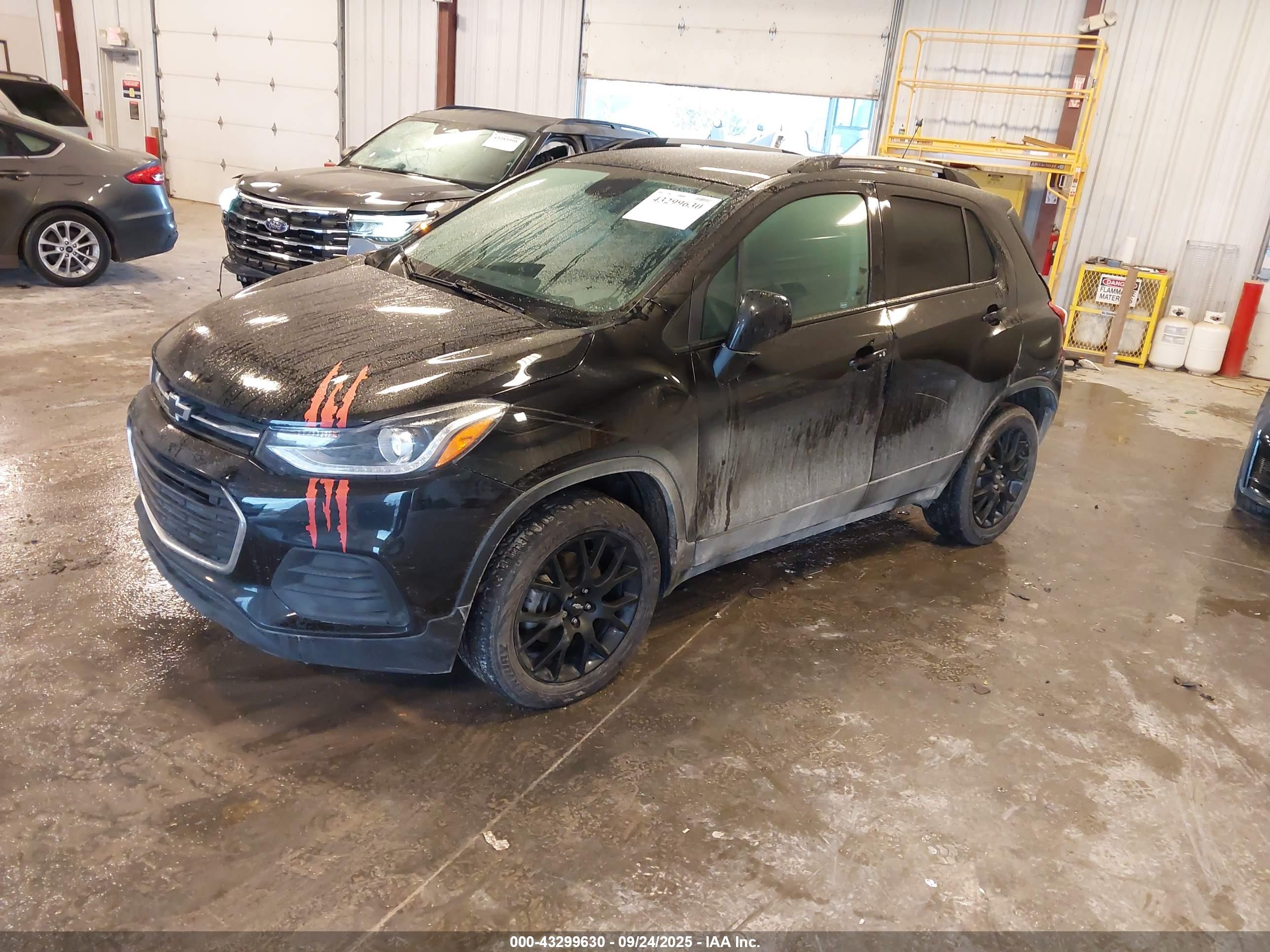 CHEVROLET TRAX image 2