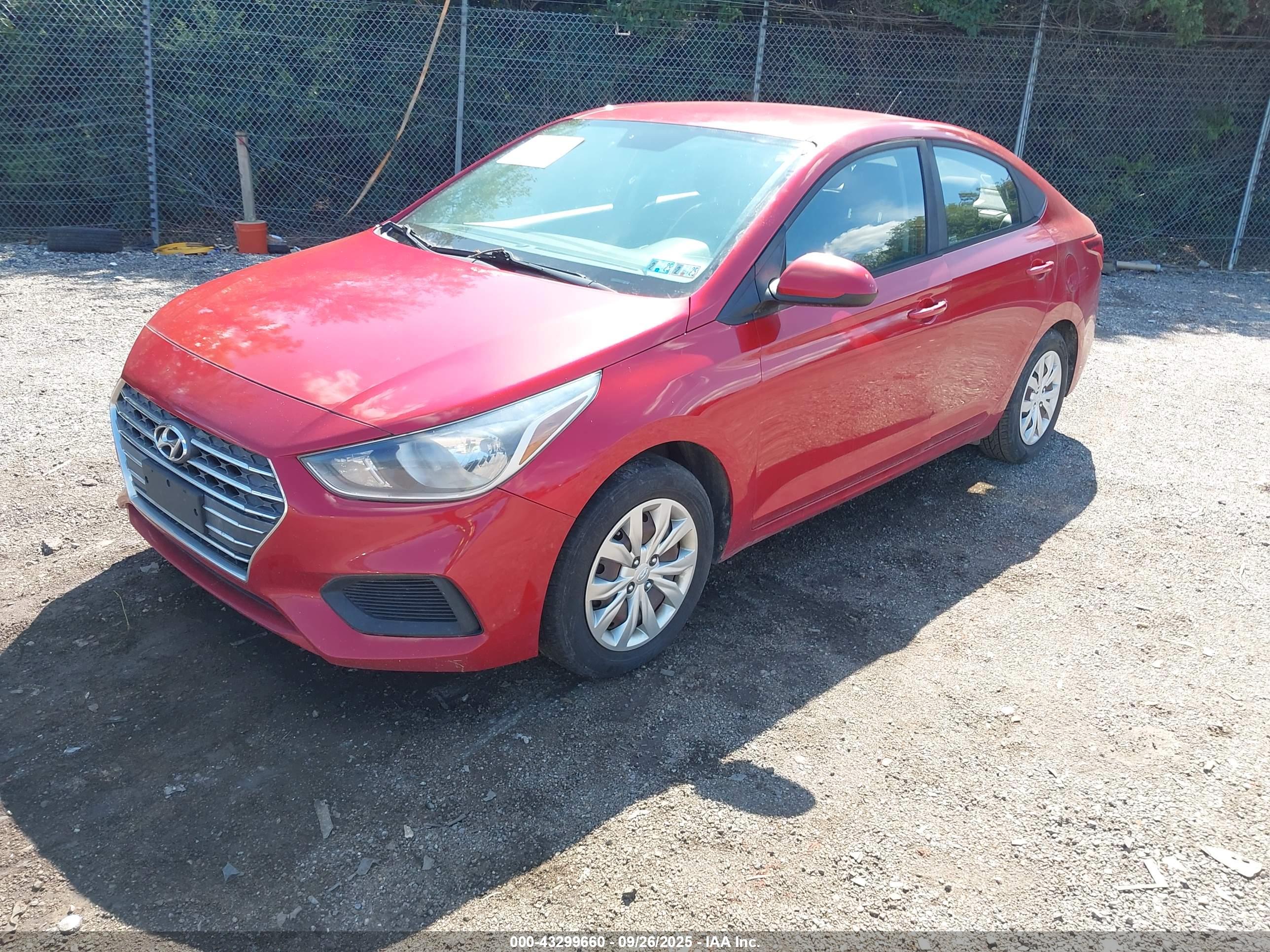 HYUNDAI ACCENT image 2