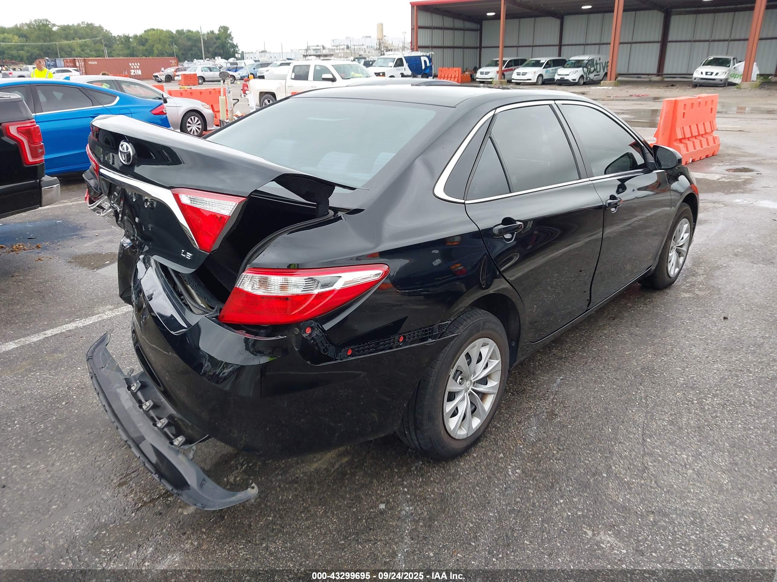 TOYOTA CAMRY image 4