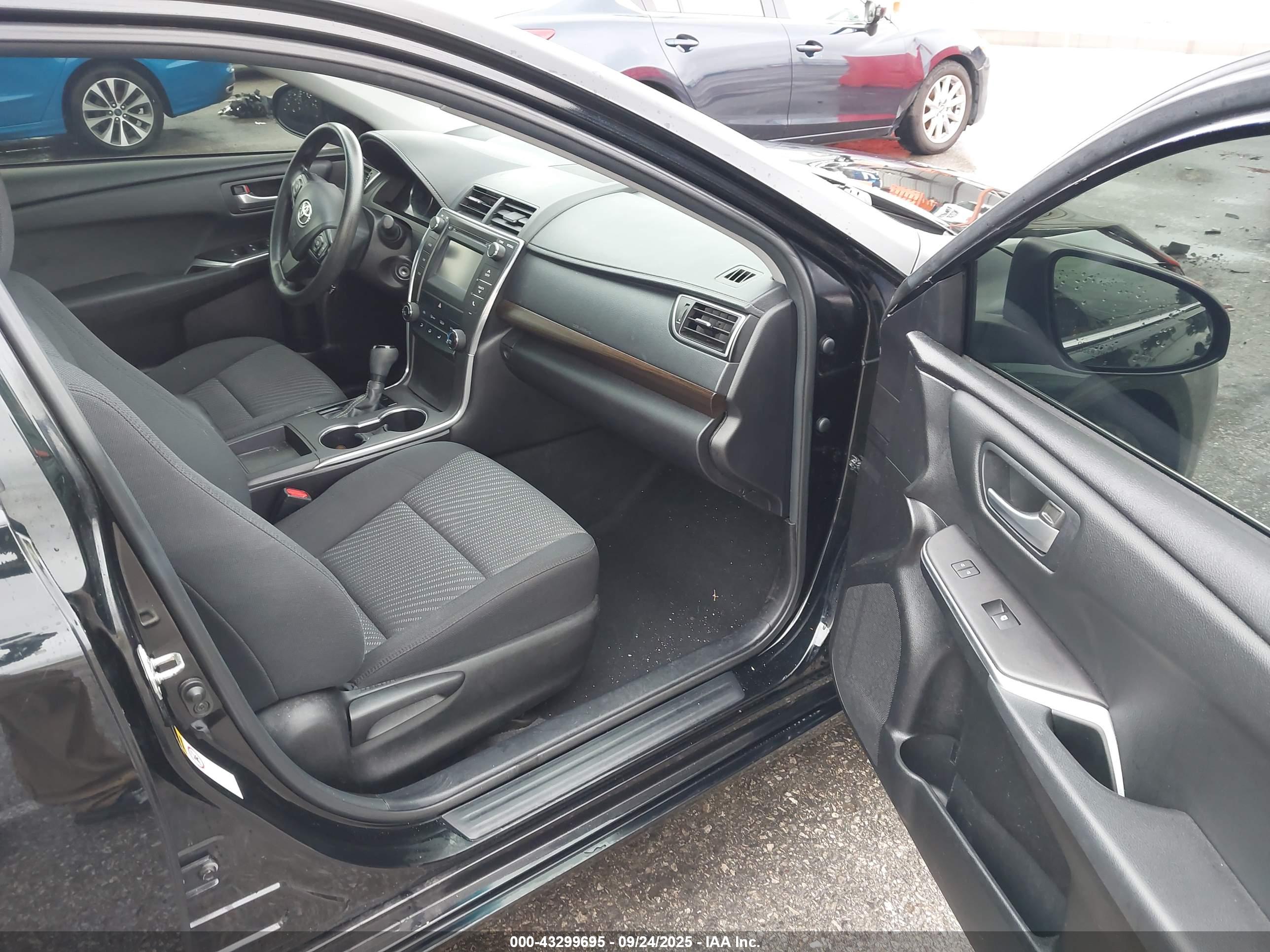 TOYOTA CAMRY image 5