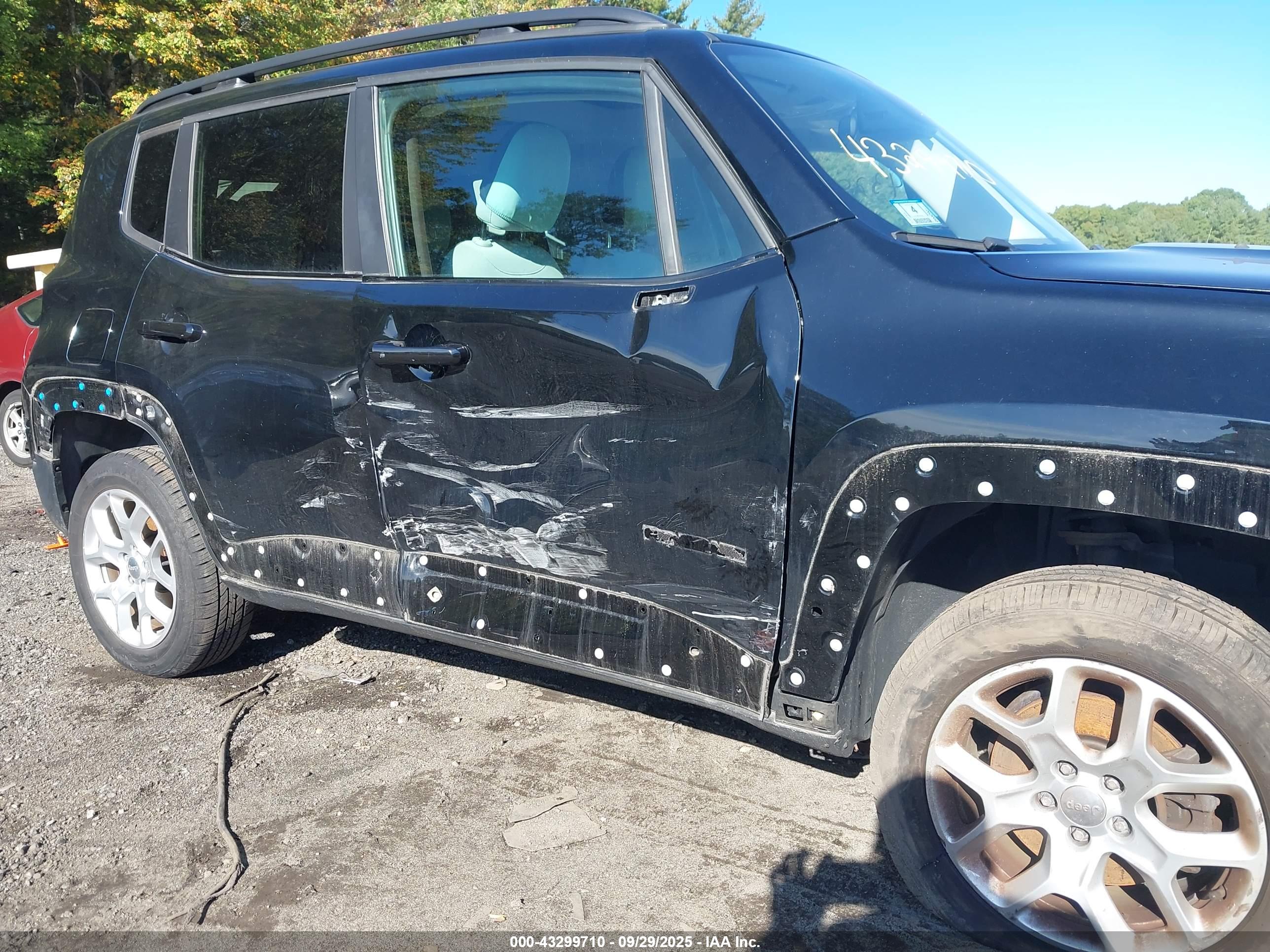 JEEP RENEGADE image 6