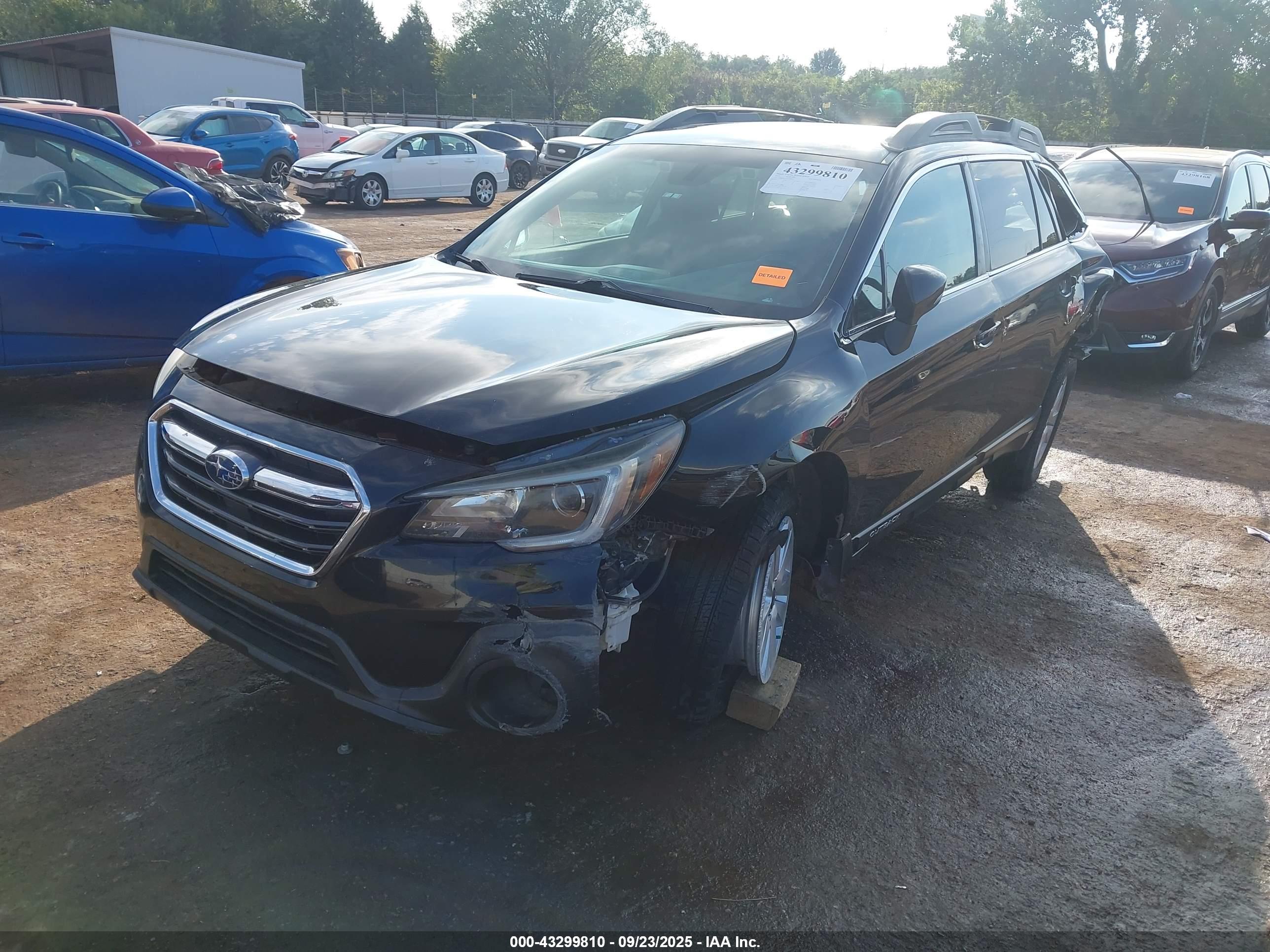 SUBARU OUTBACK image 2