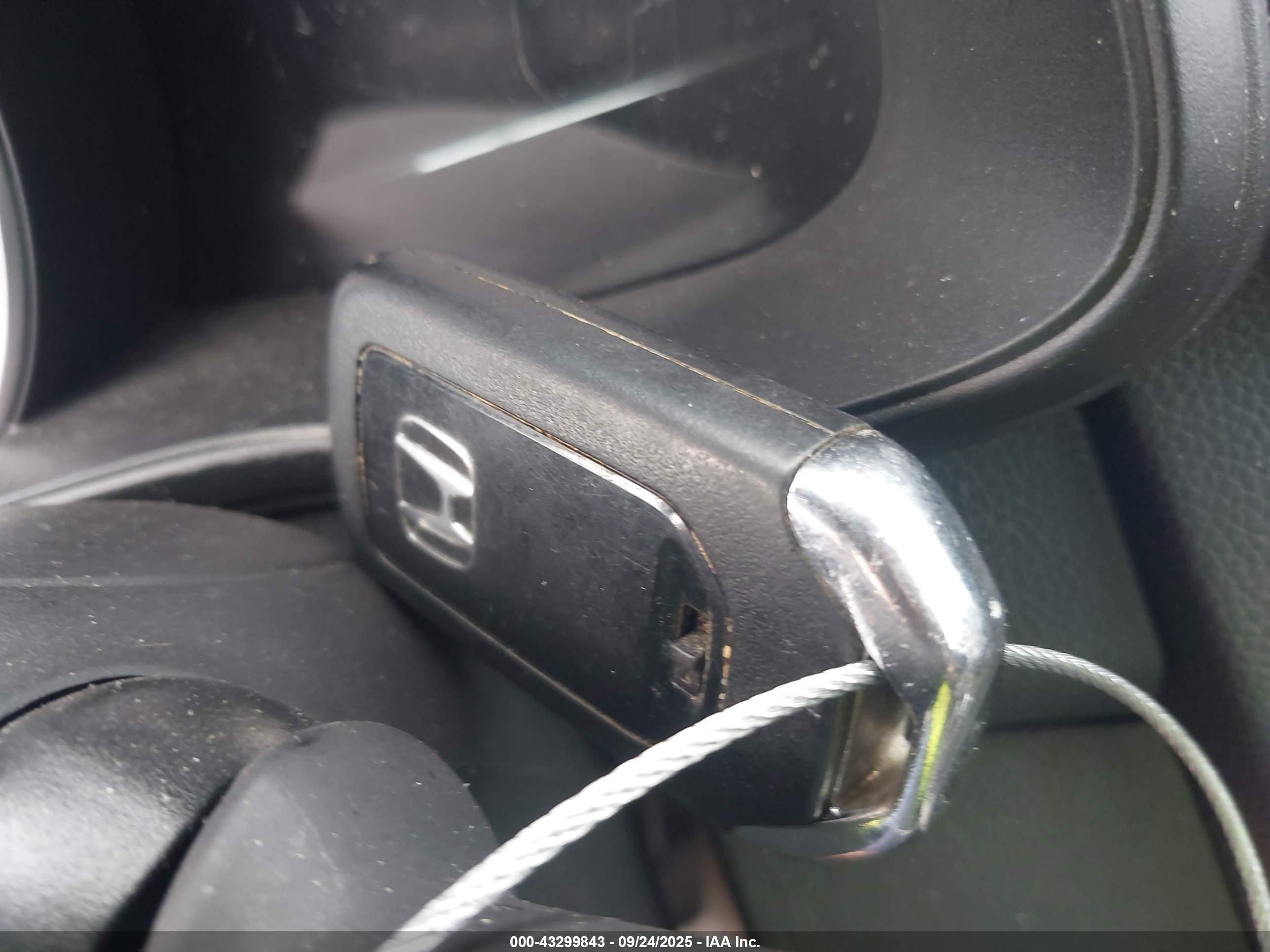 HONDA FIT image 11