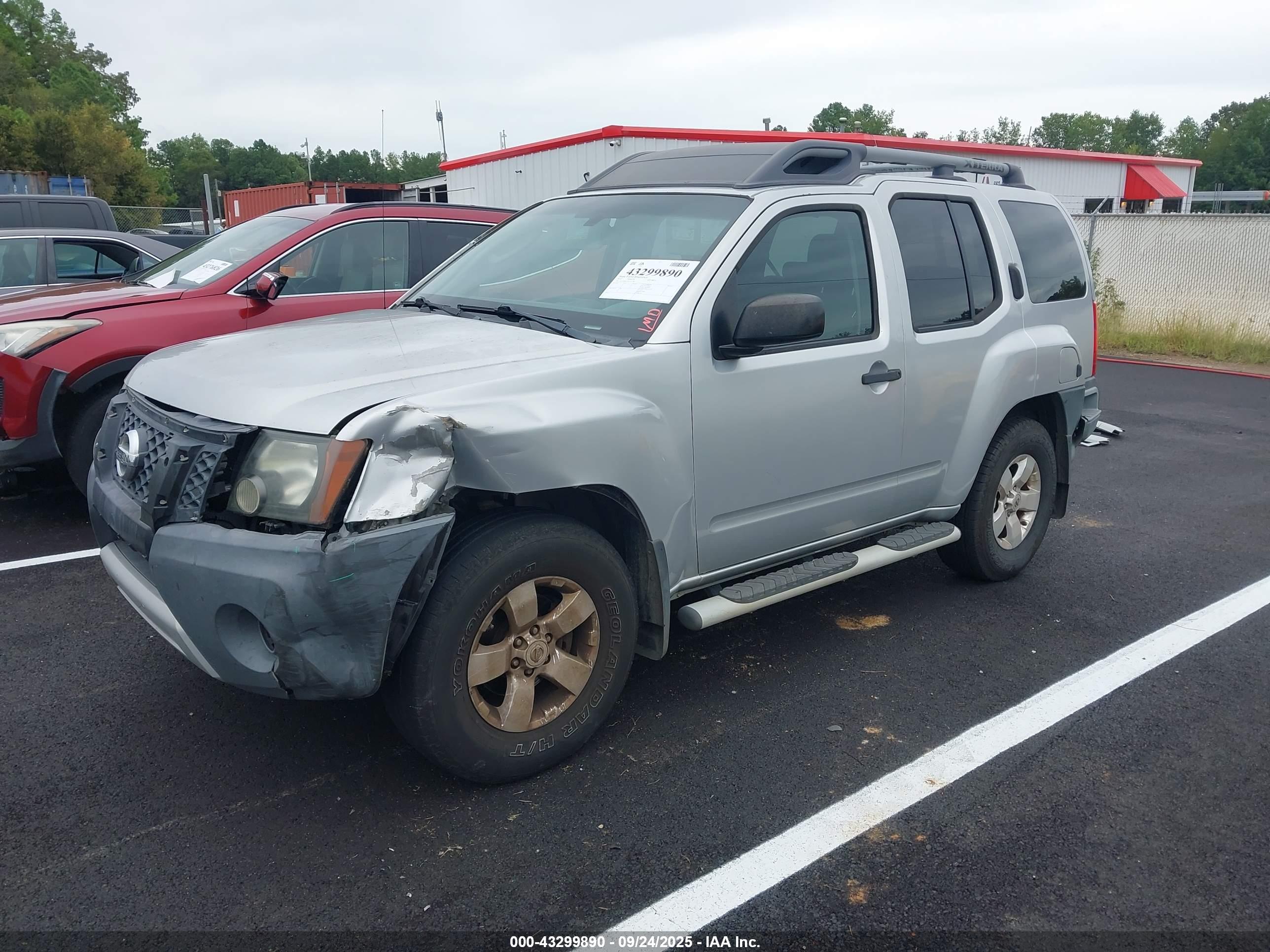 NISSAN XTERRA image 2