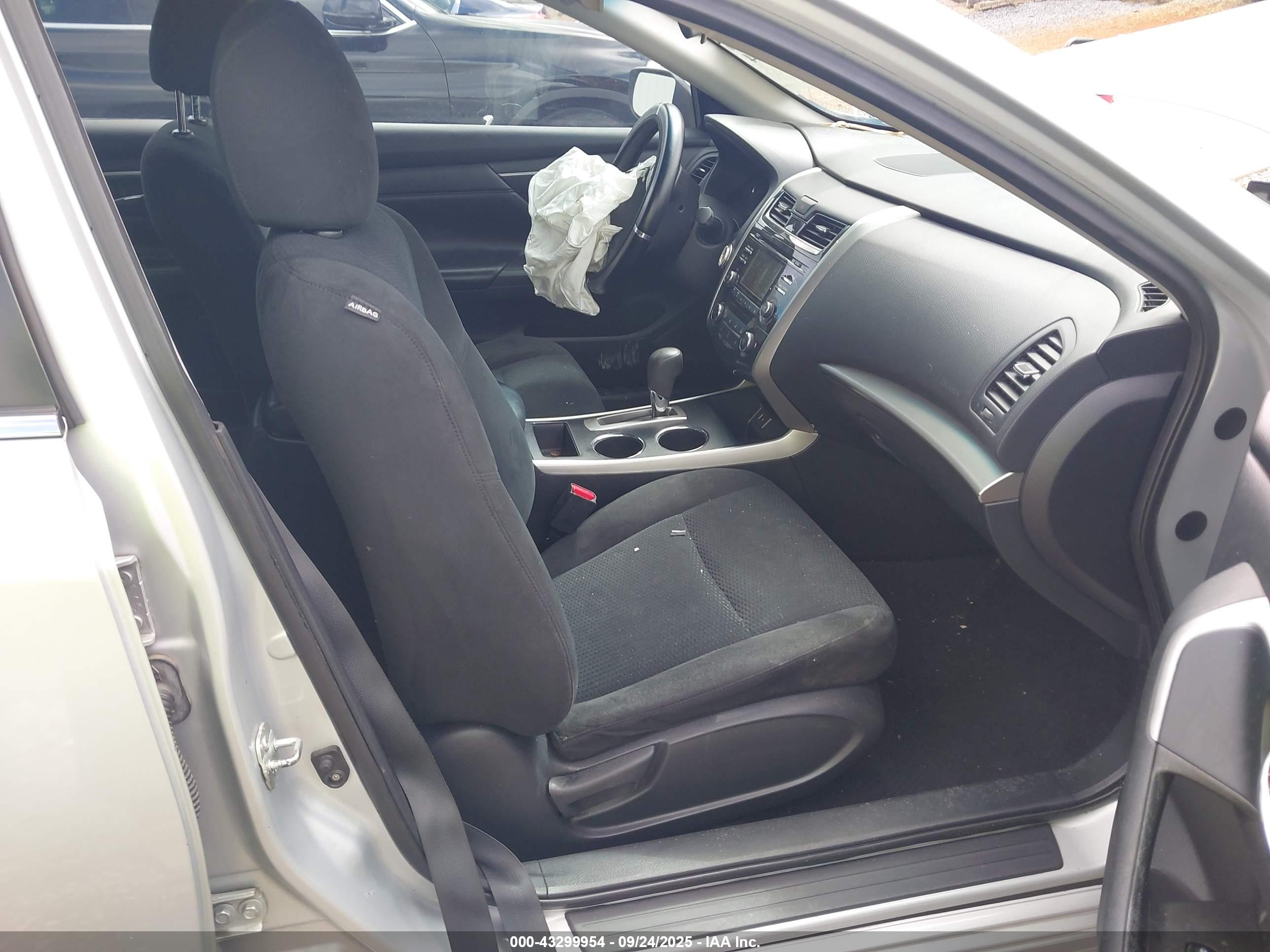 NISSAN ALTIMA image 5