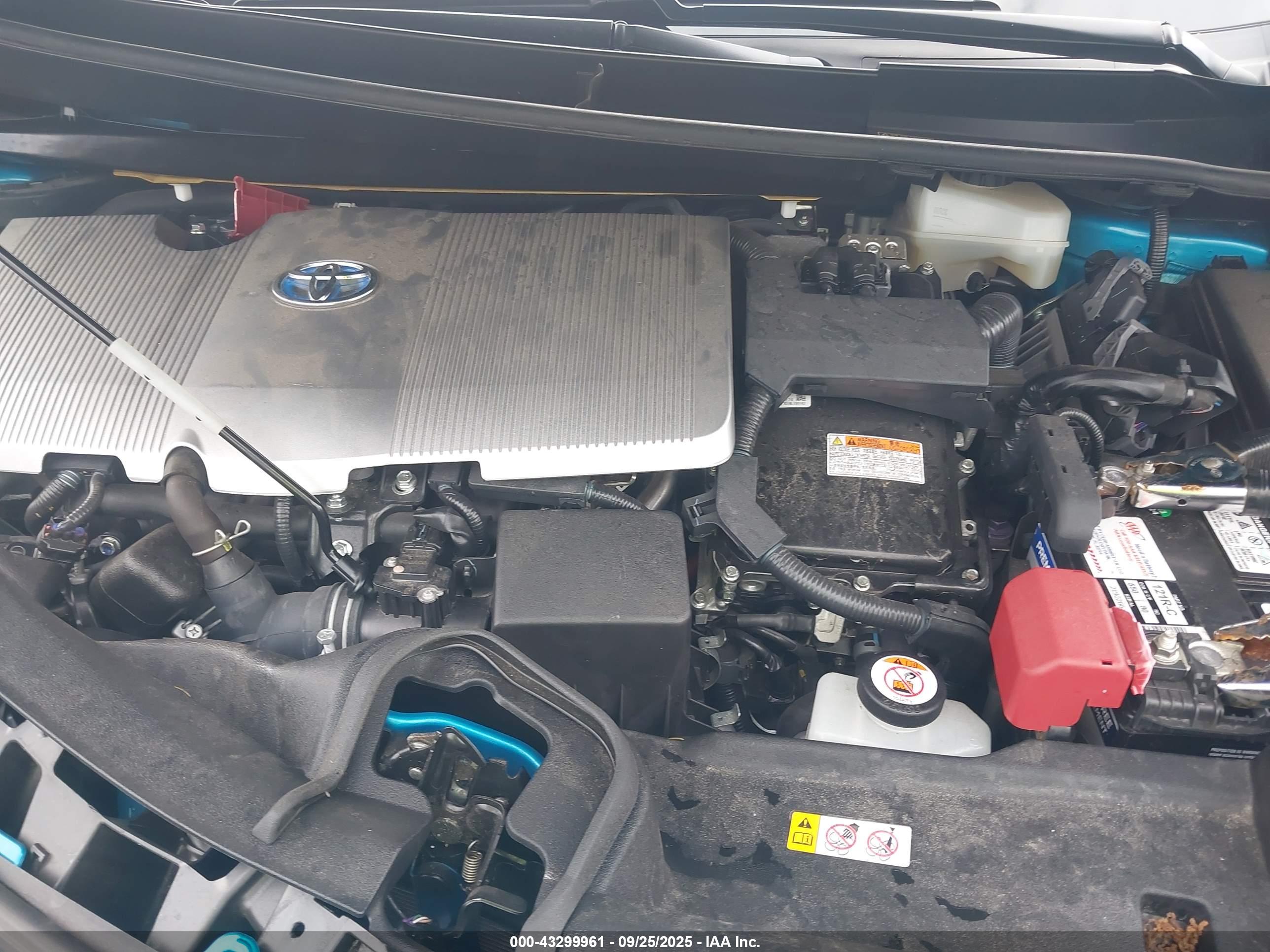 TOYOTA PRIUS image 10