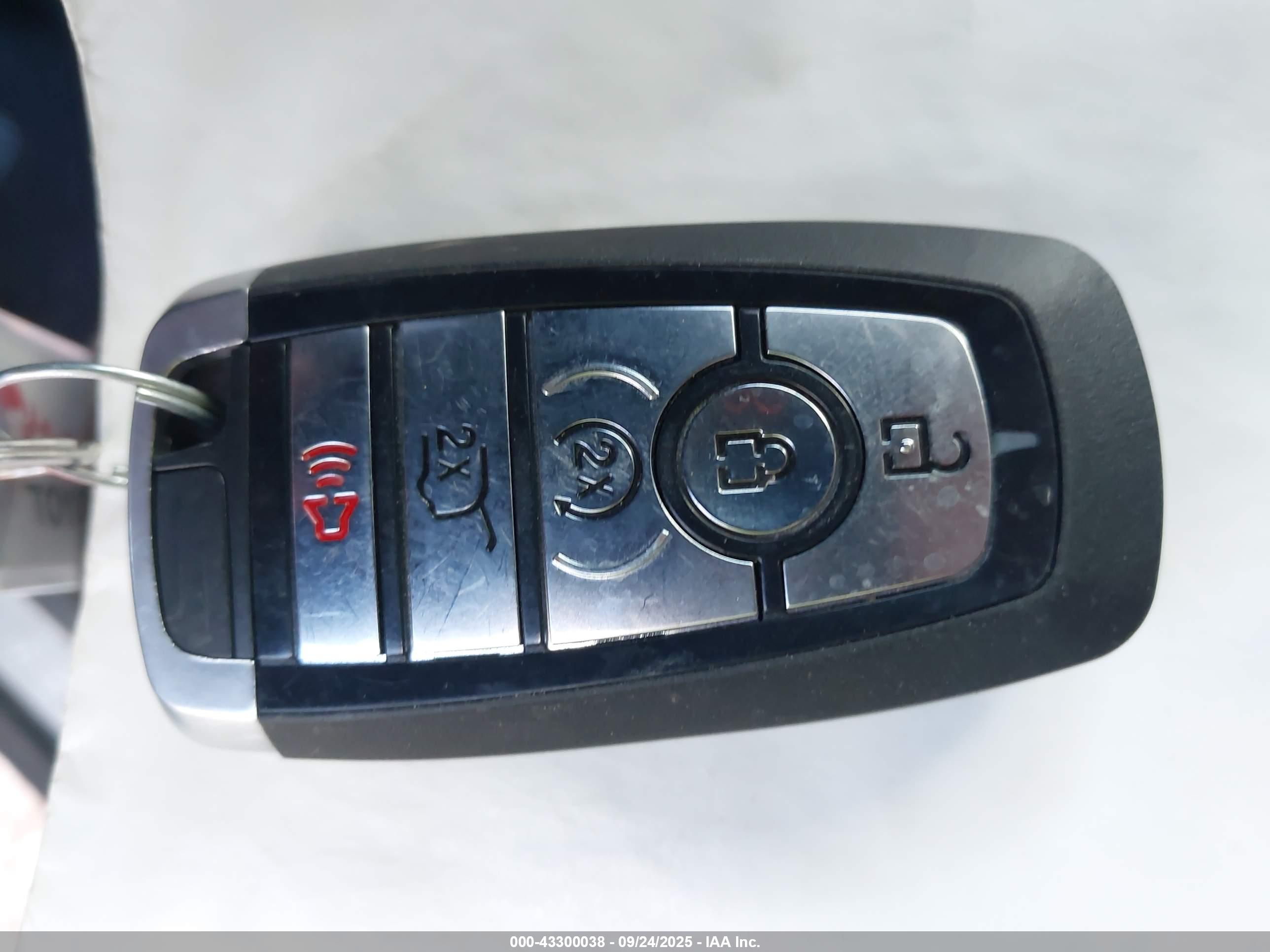 FORD EXPLORER image 11