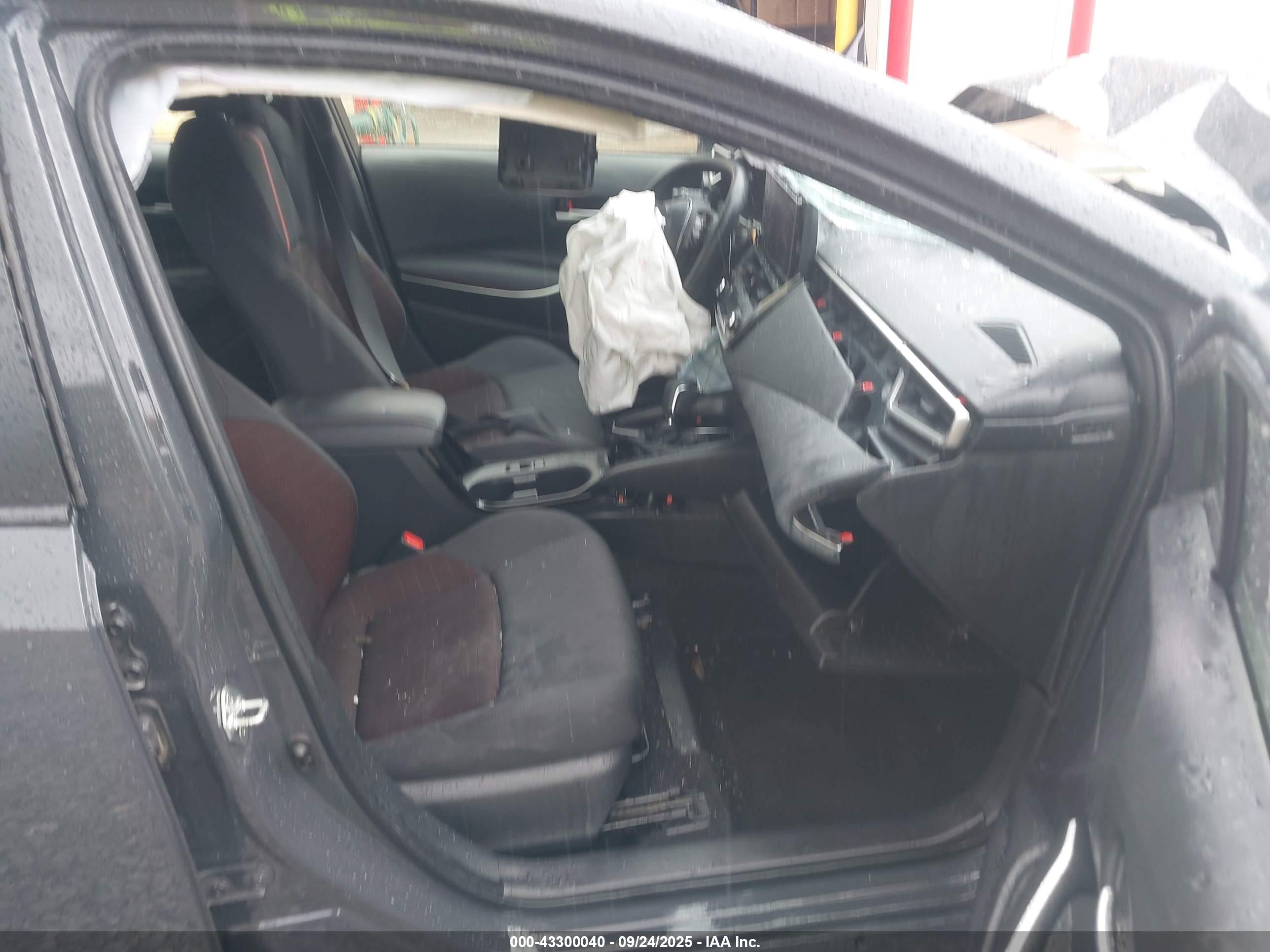 TOYOTA COROLLA image 5