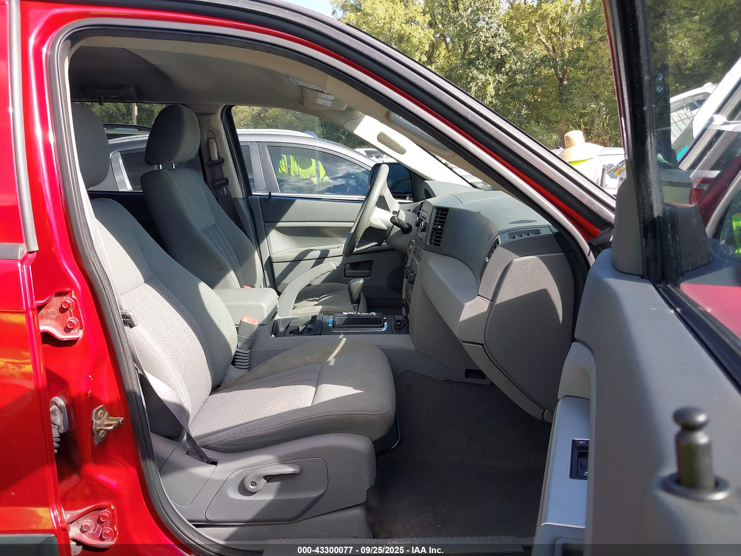 JEEP GRAND image 5