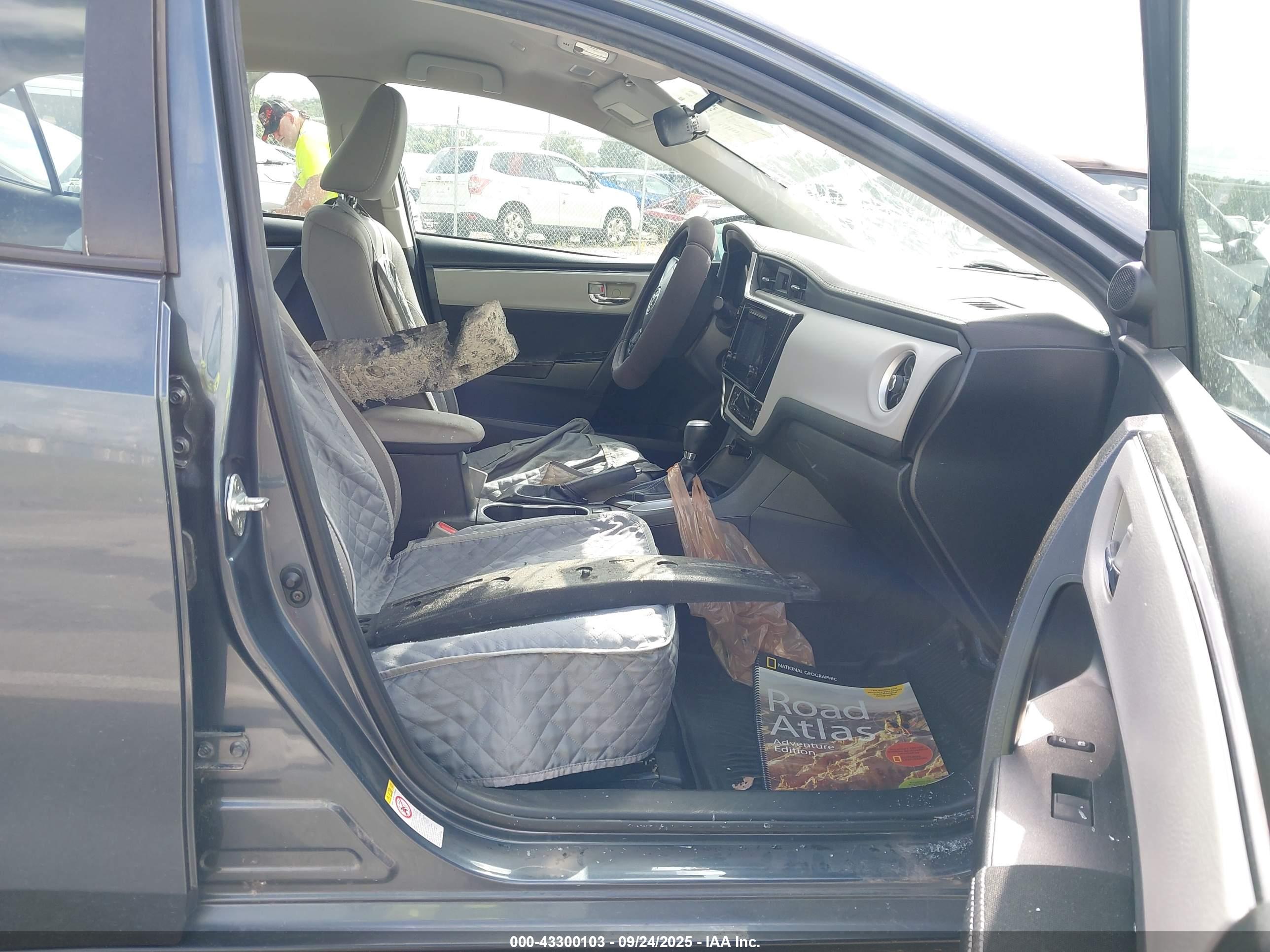 TOYOTA COROLLA image 5