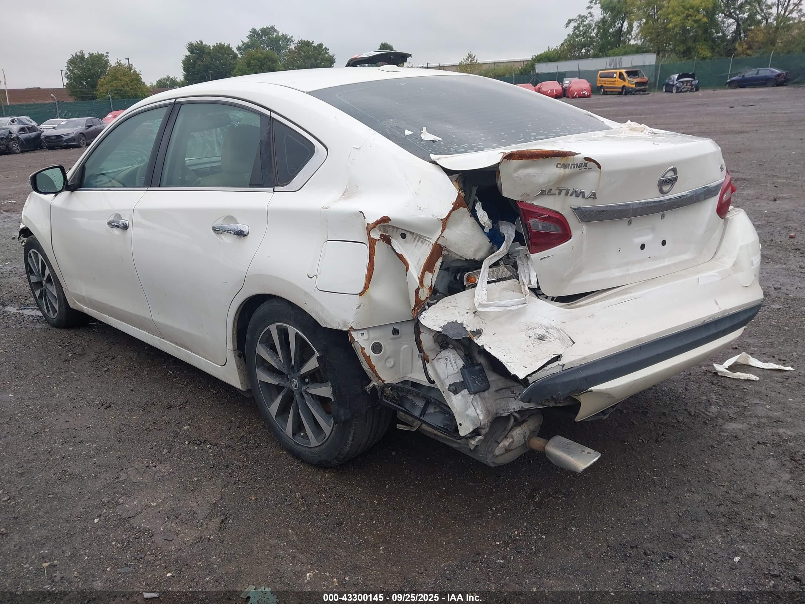 NISSAN ALTIMA image 3