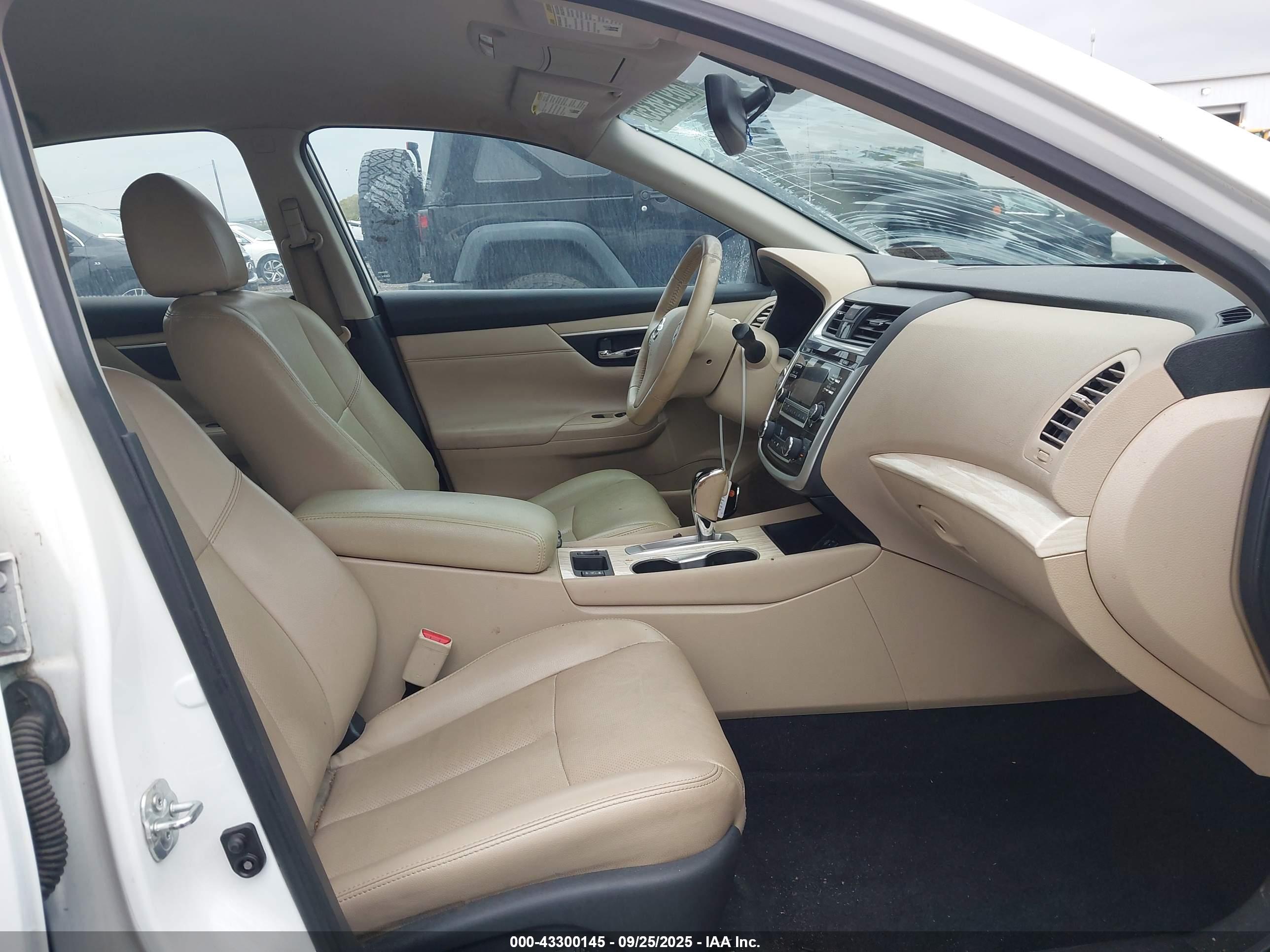 NISSAN ALTIMA image 5