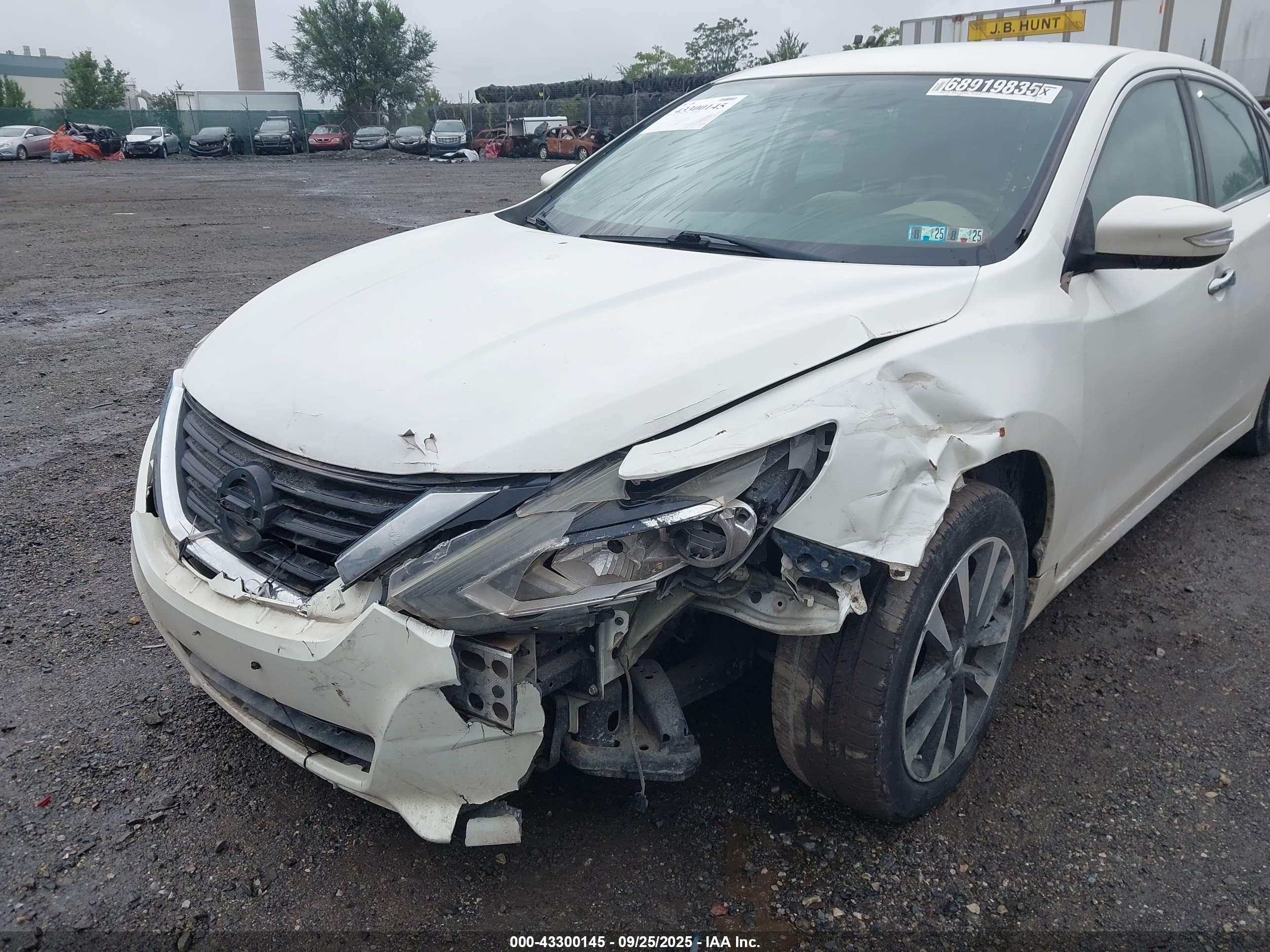 NISSAN ALTIMA image 6