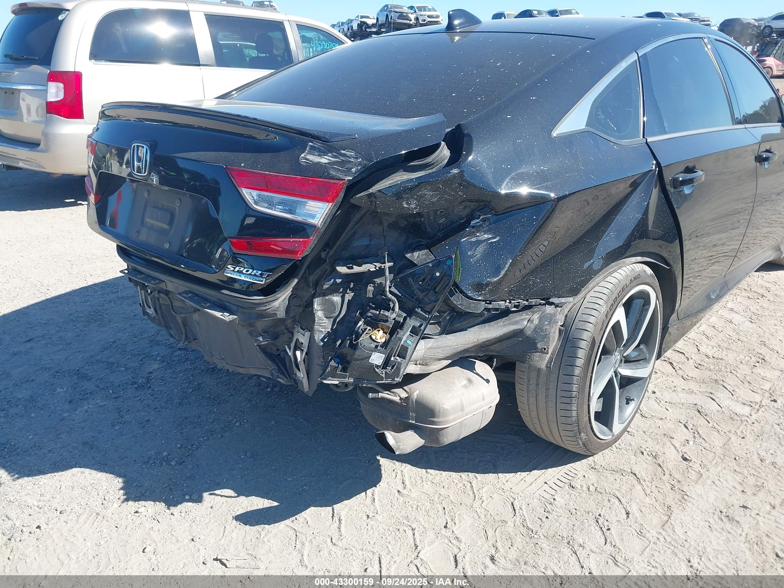 HONDA ACCORD image 6