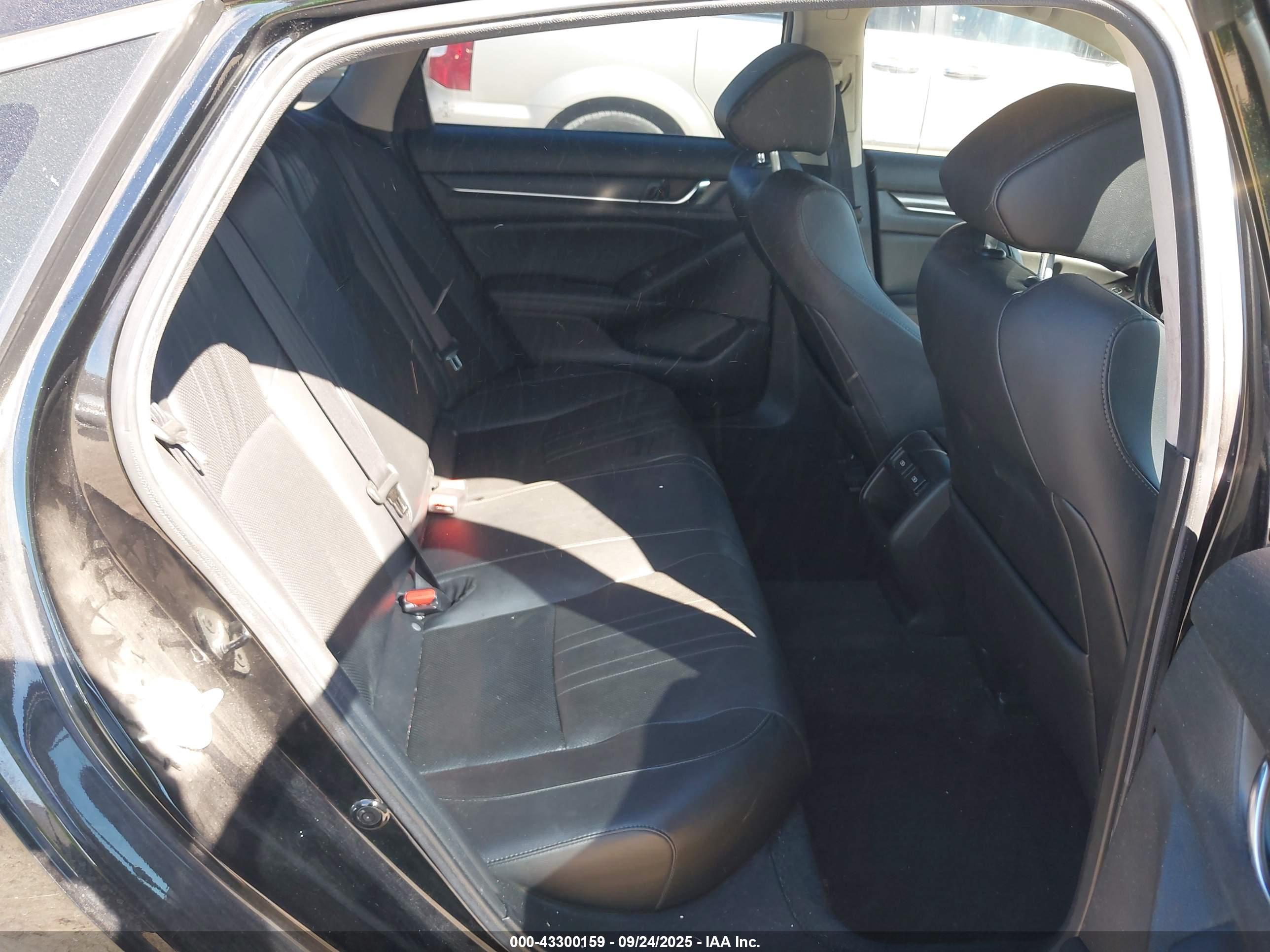 HONDA ACCORD image 8