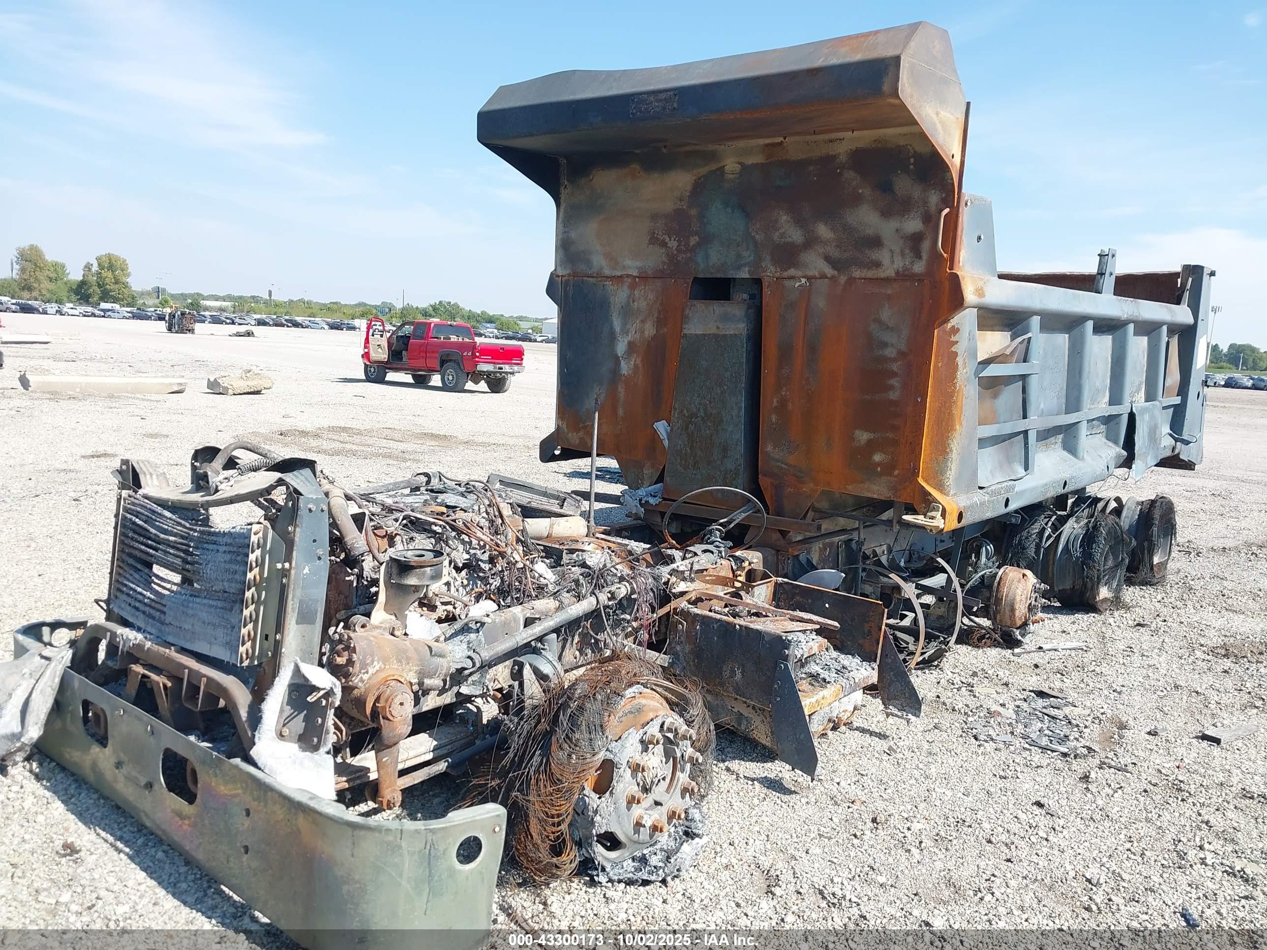 KENWORTH CONSTRUCTION image 2