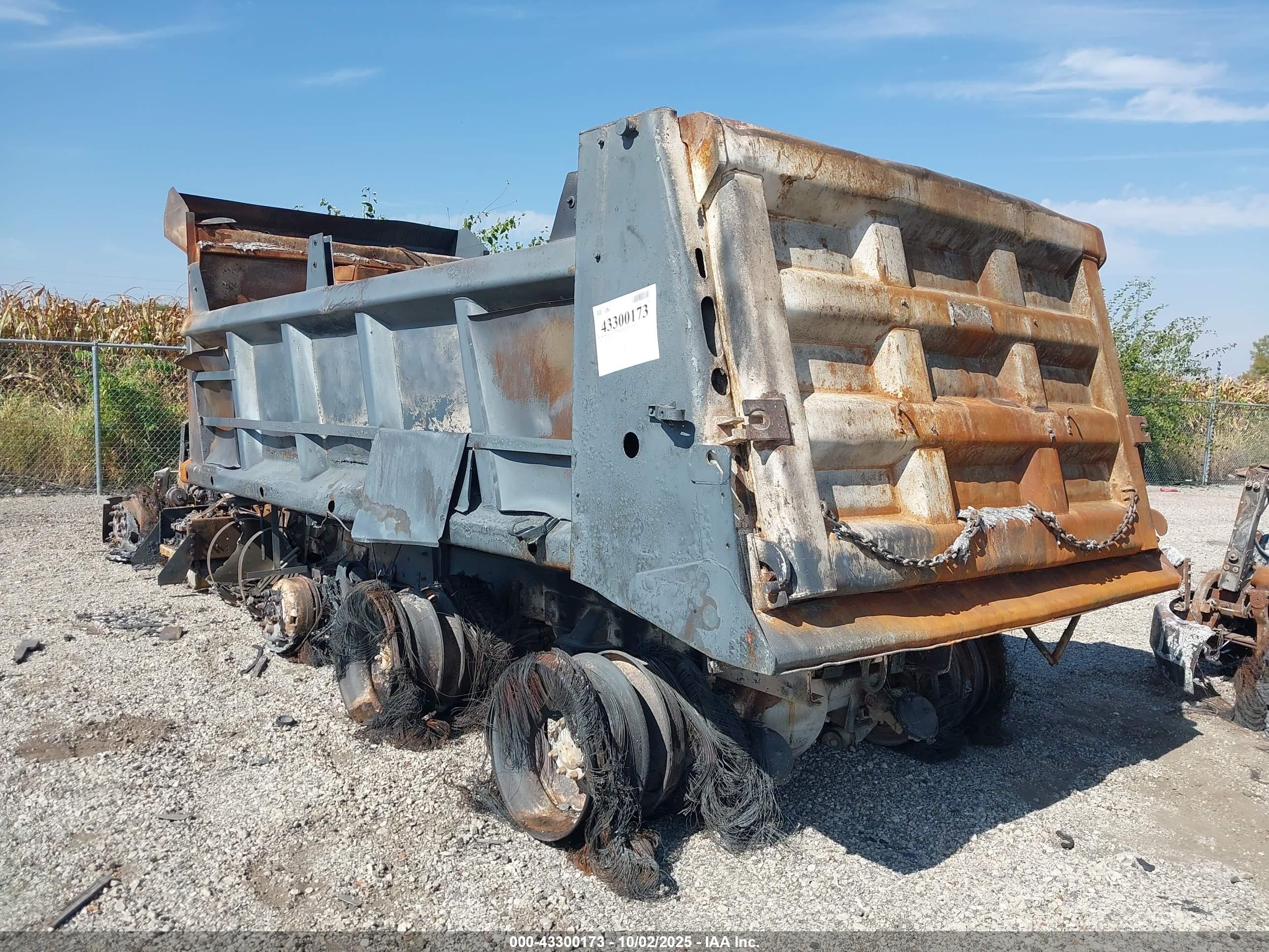 KENWORTH CONSTRUCTION image 3