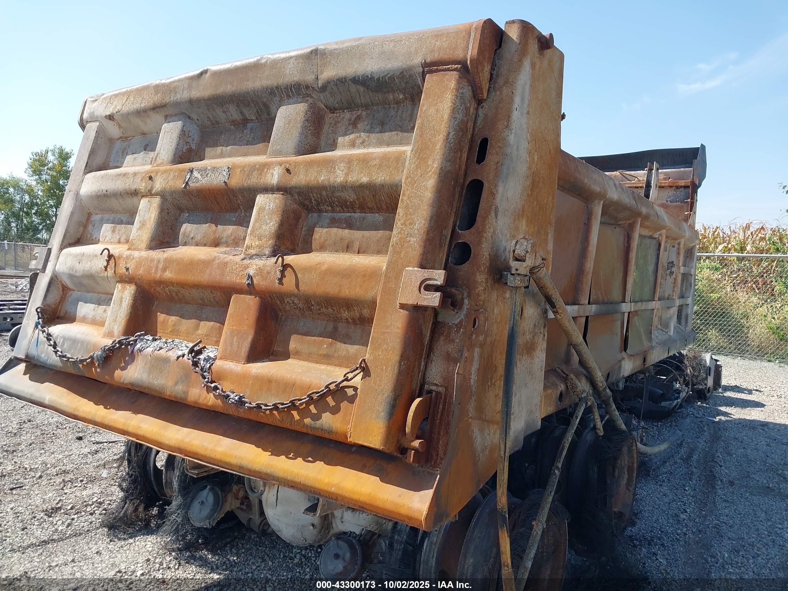 KENWORTH CONSTRUCTION image 4