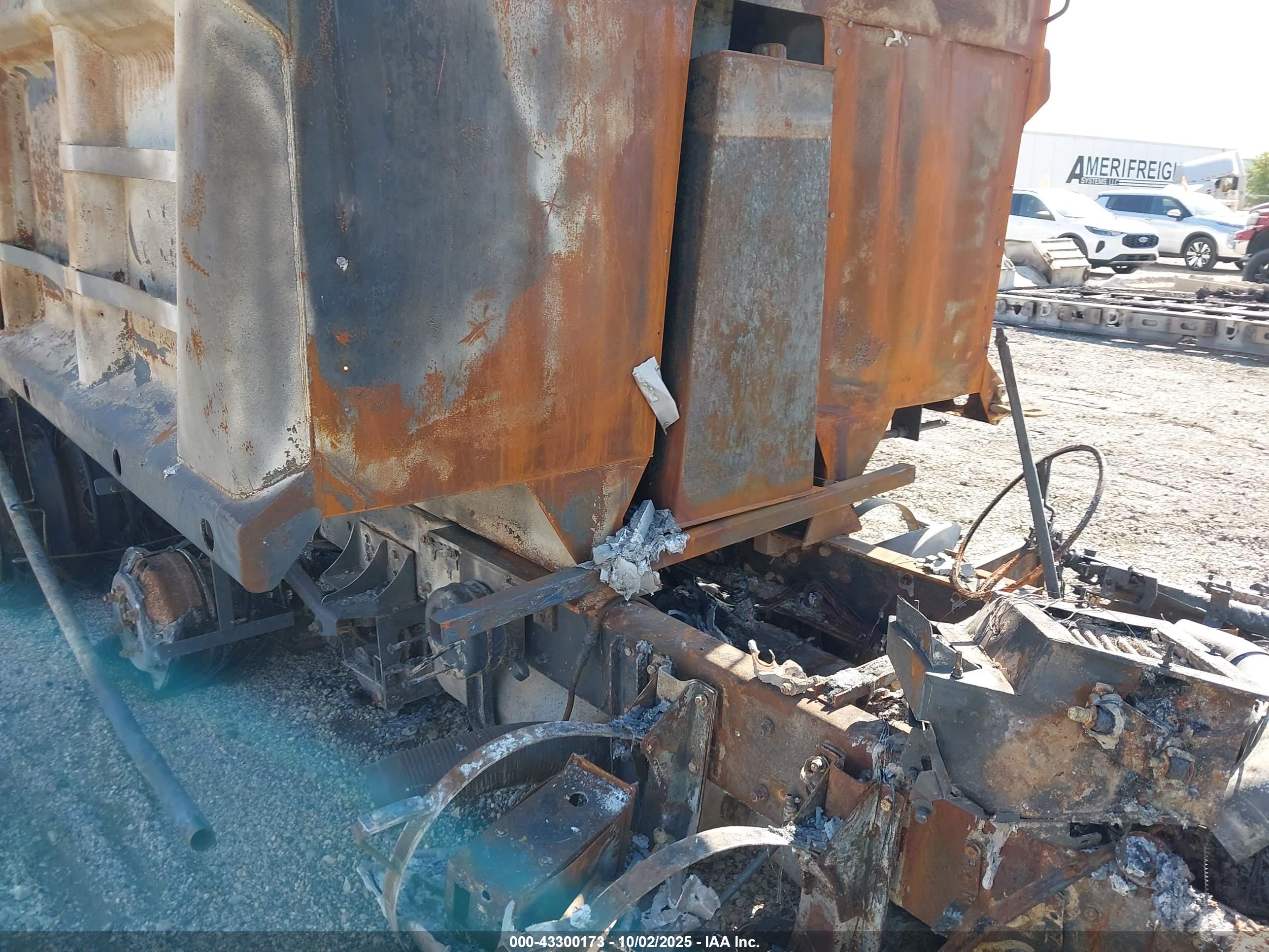 KENWORTH CONSTRUCTION image 7