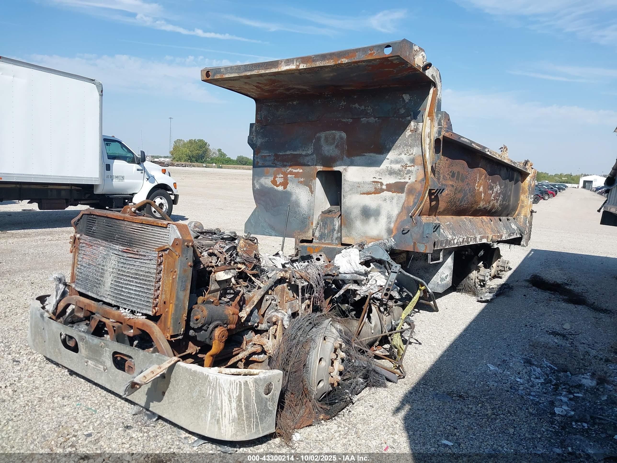 KENWORTH CONSTRUCTION image 2