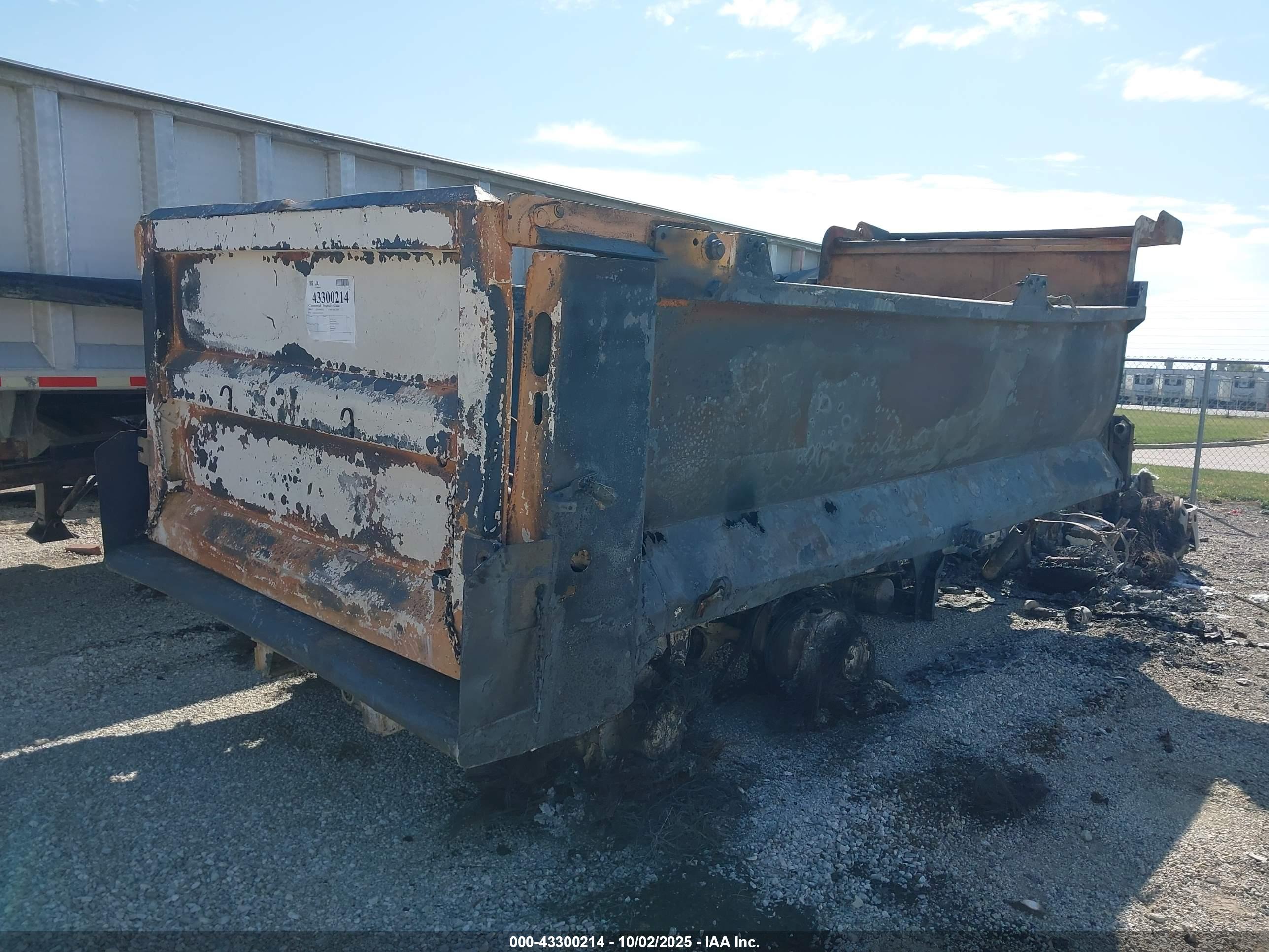 KENWORTH CONSTRUCTION image 4