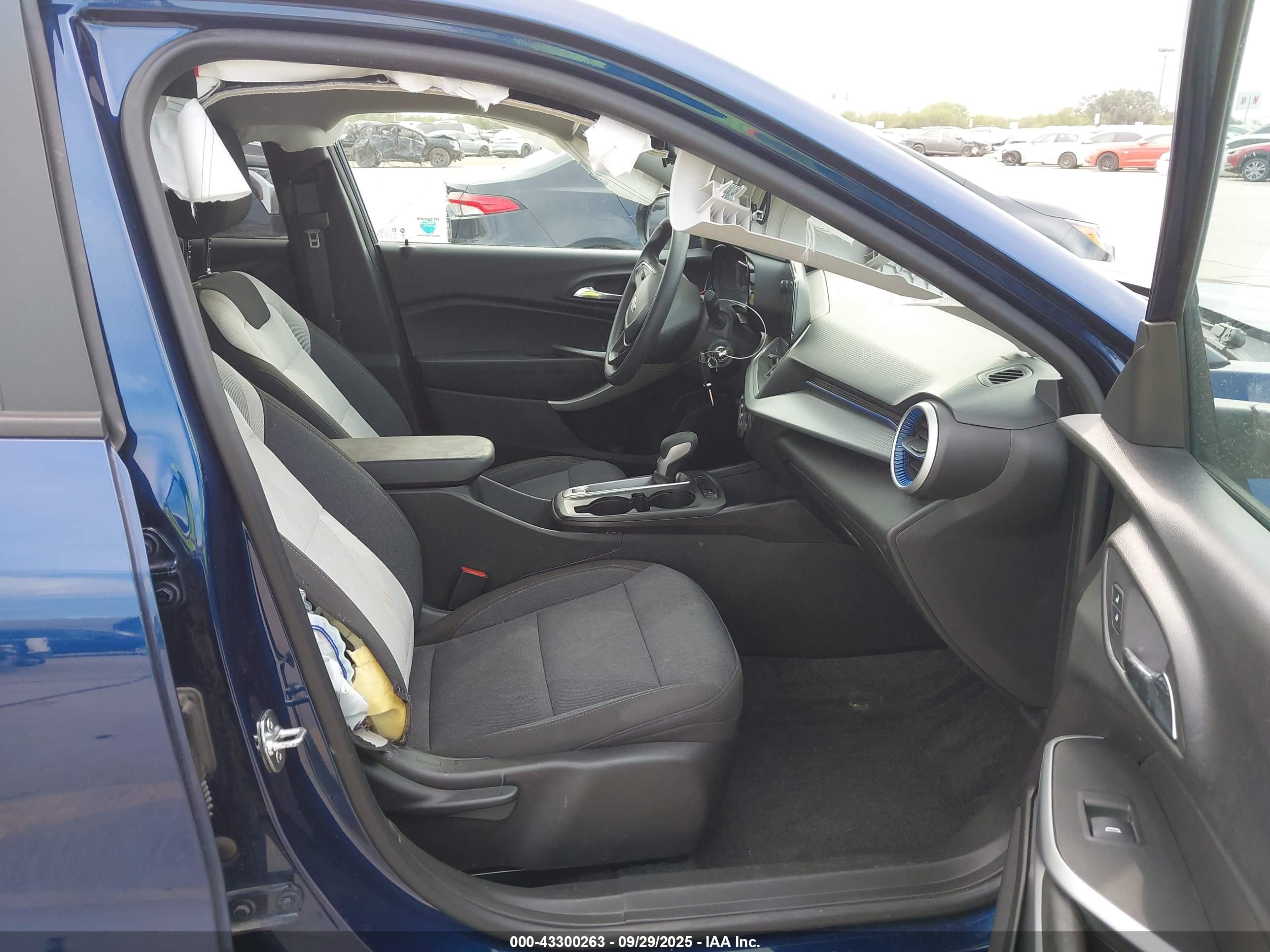 CHEVROLET TRAX image 5