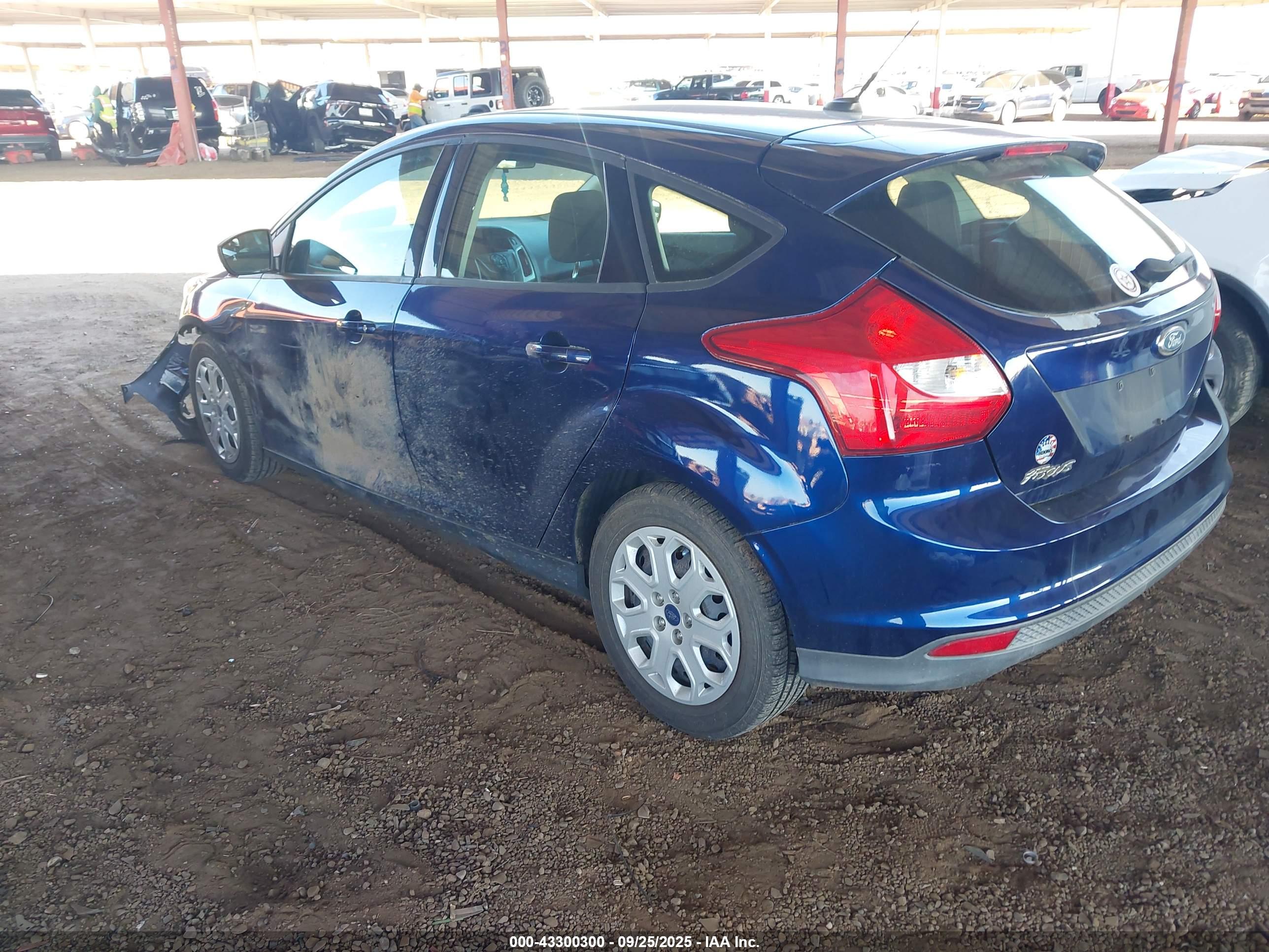 FORD FOCUS image 3