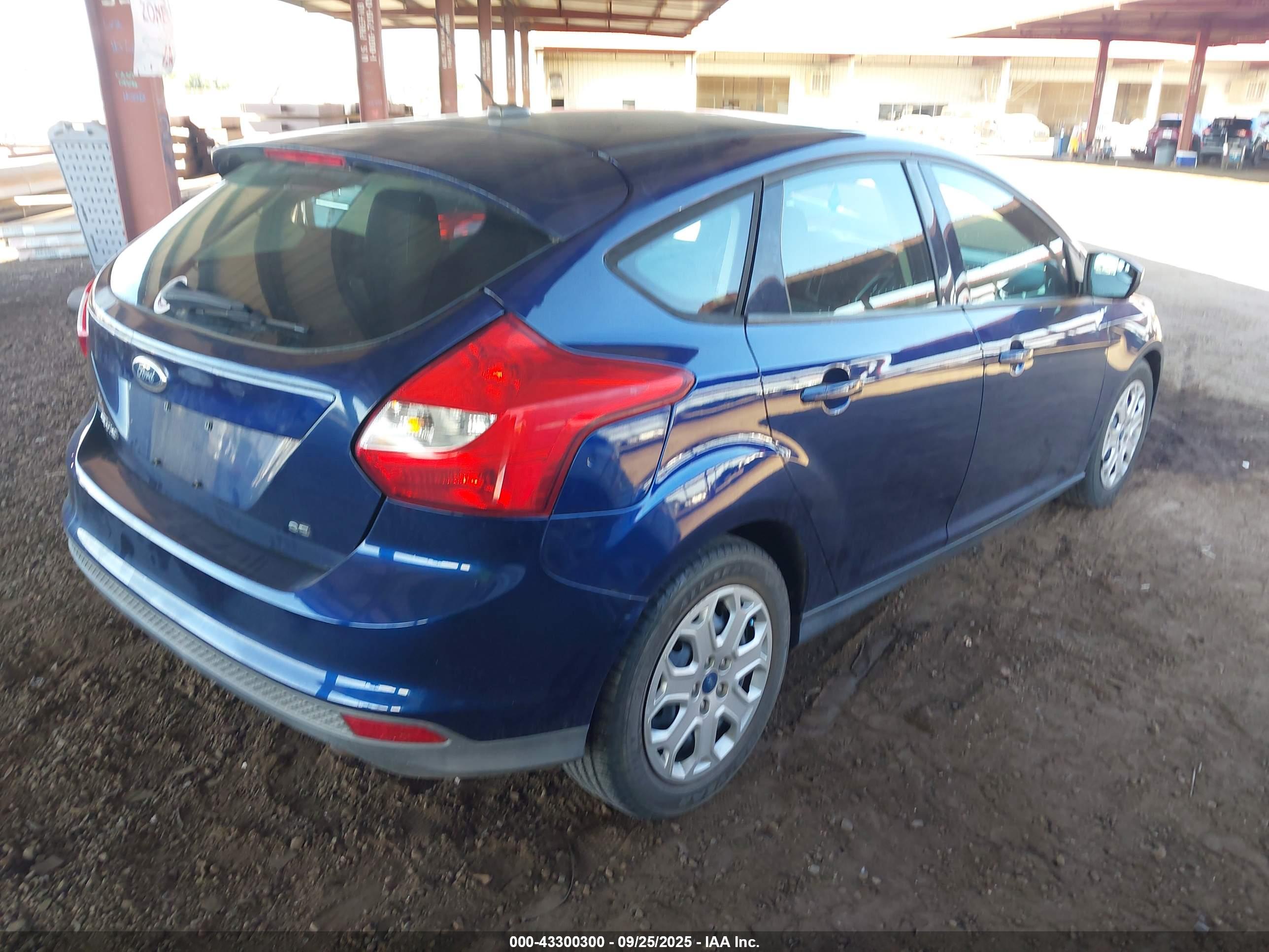FORD FOCUS image 4