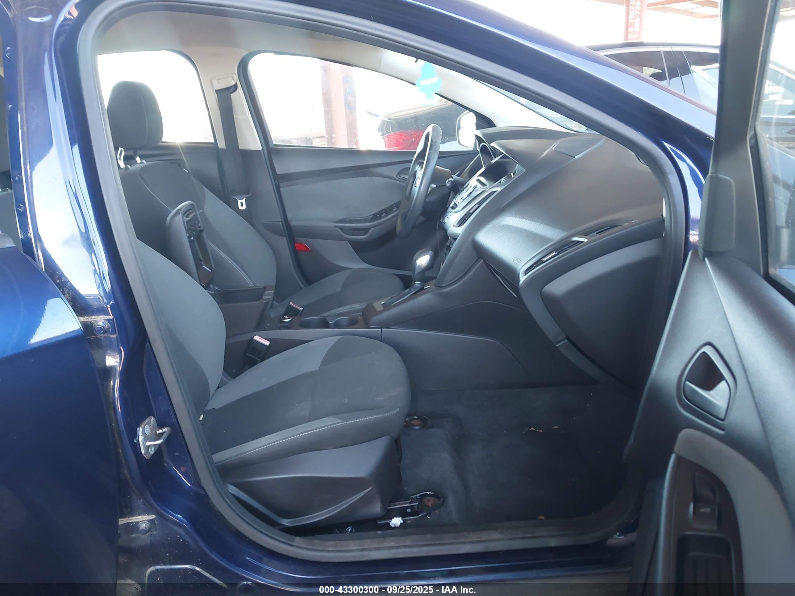 FORD FOCUS image 5
