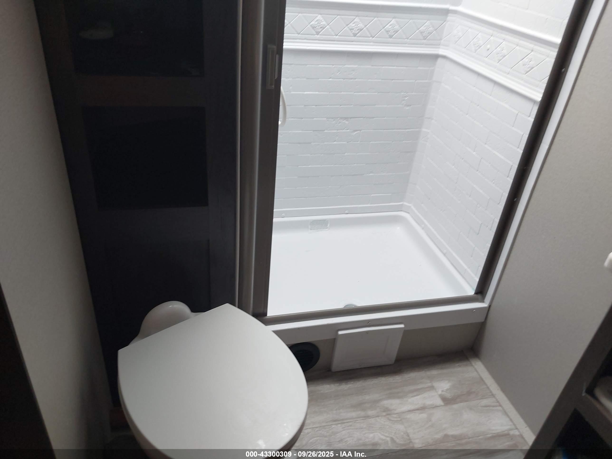 GRAND DESIGN image 7
