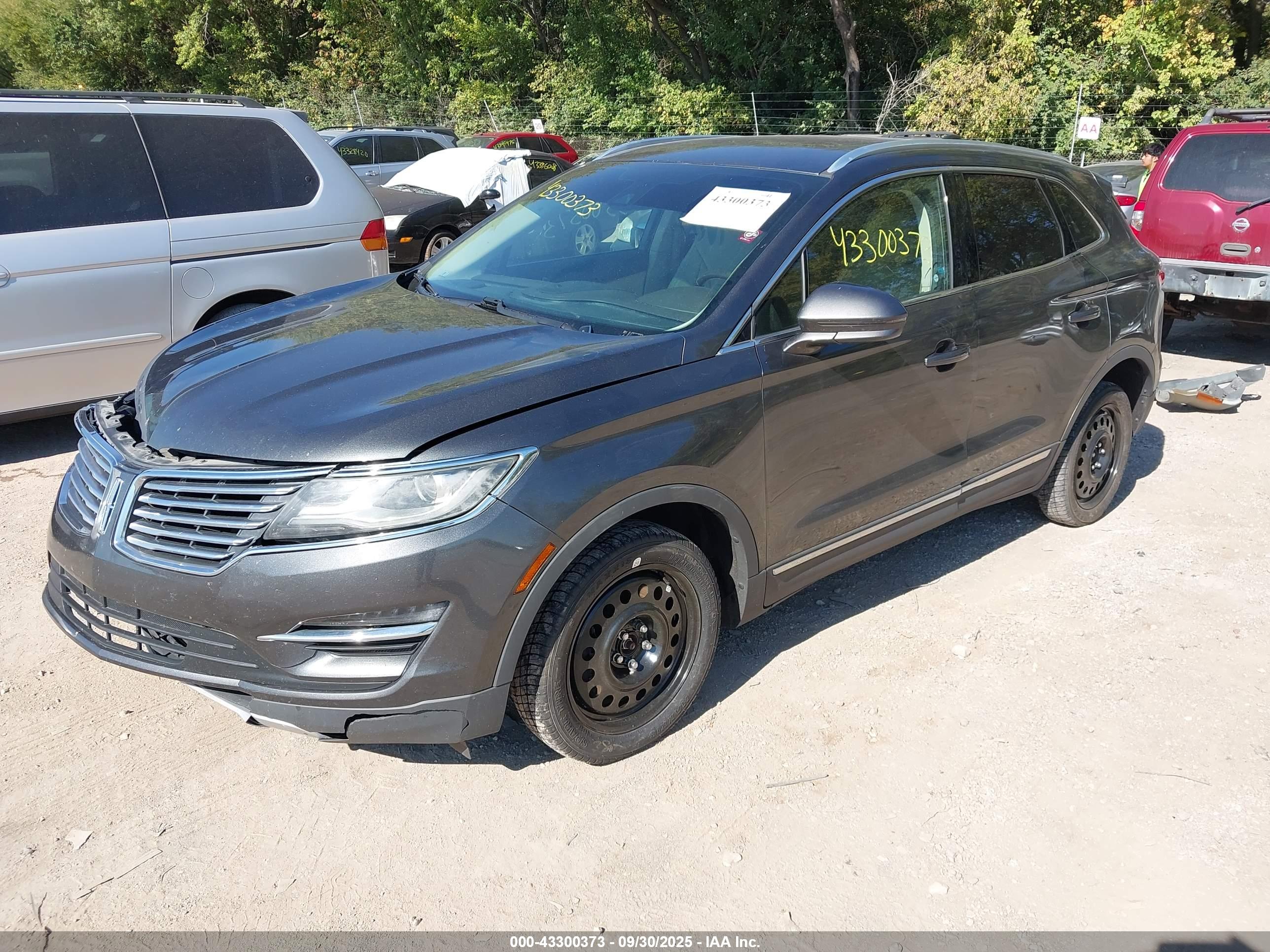 LINCOLN MKC image 2