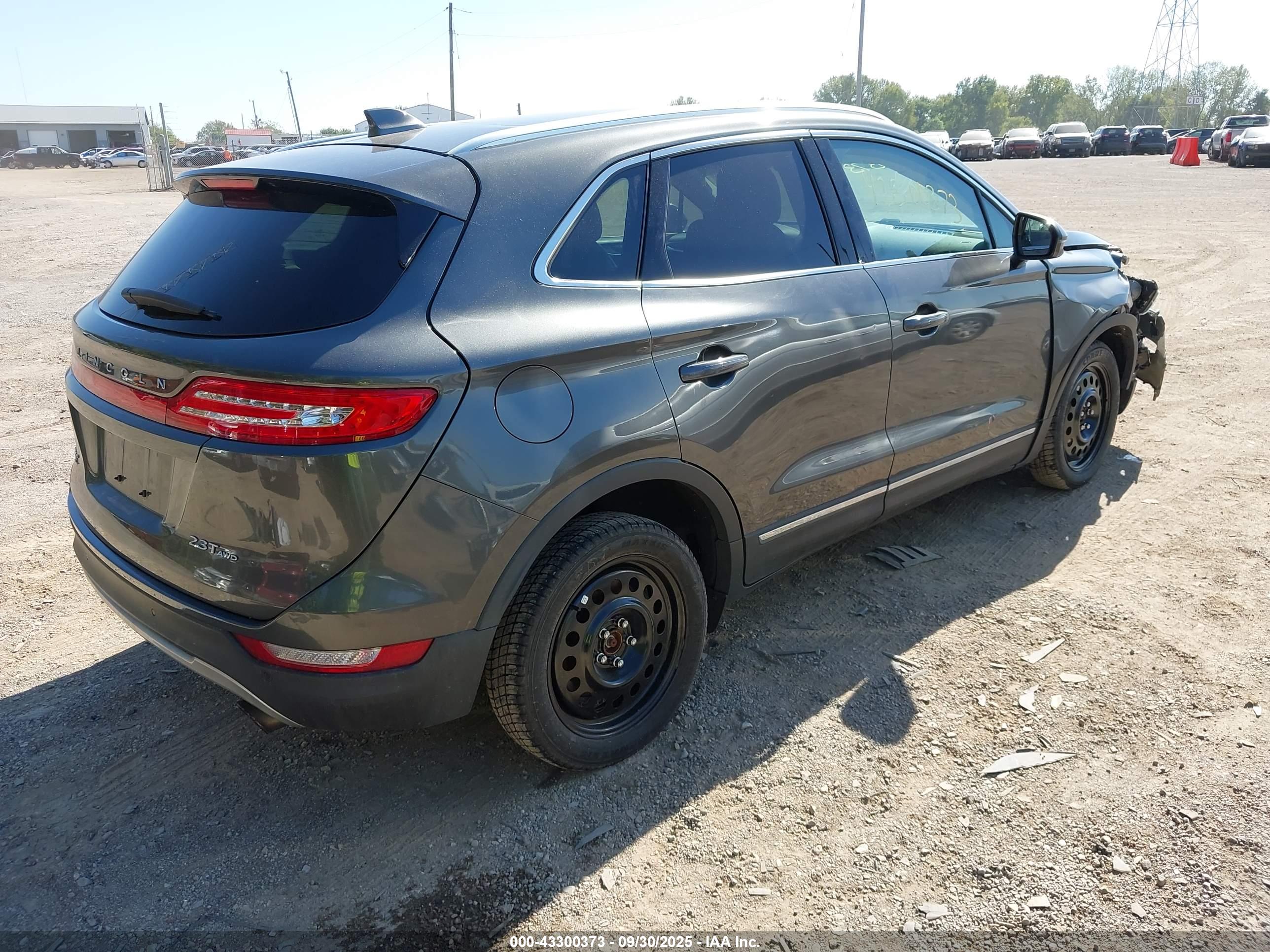 LINCOLN MKC image 4