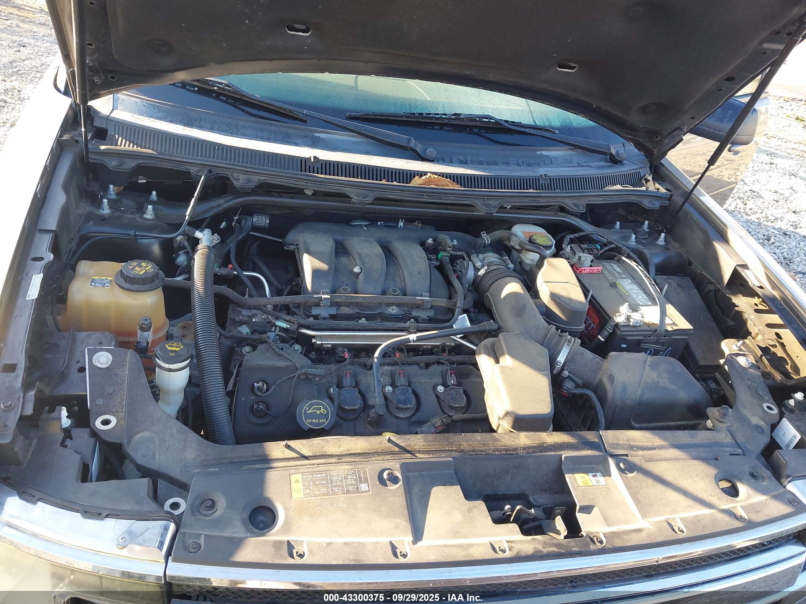 FORD FLEX image 10