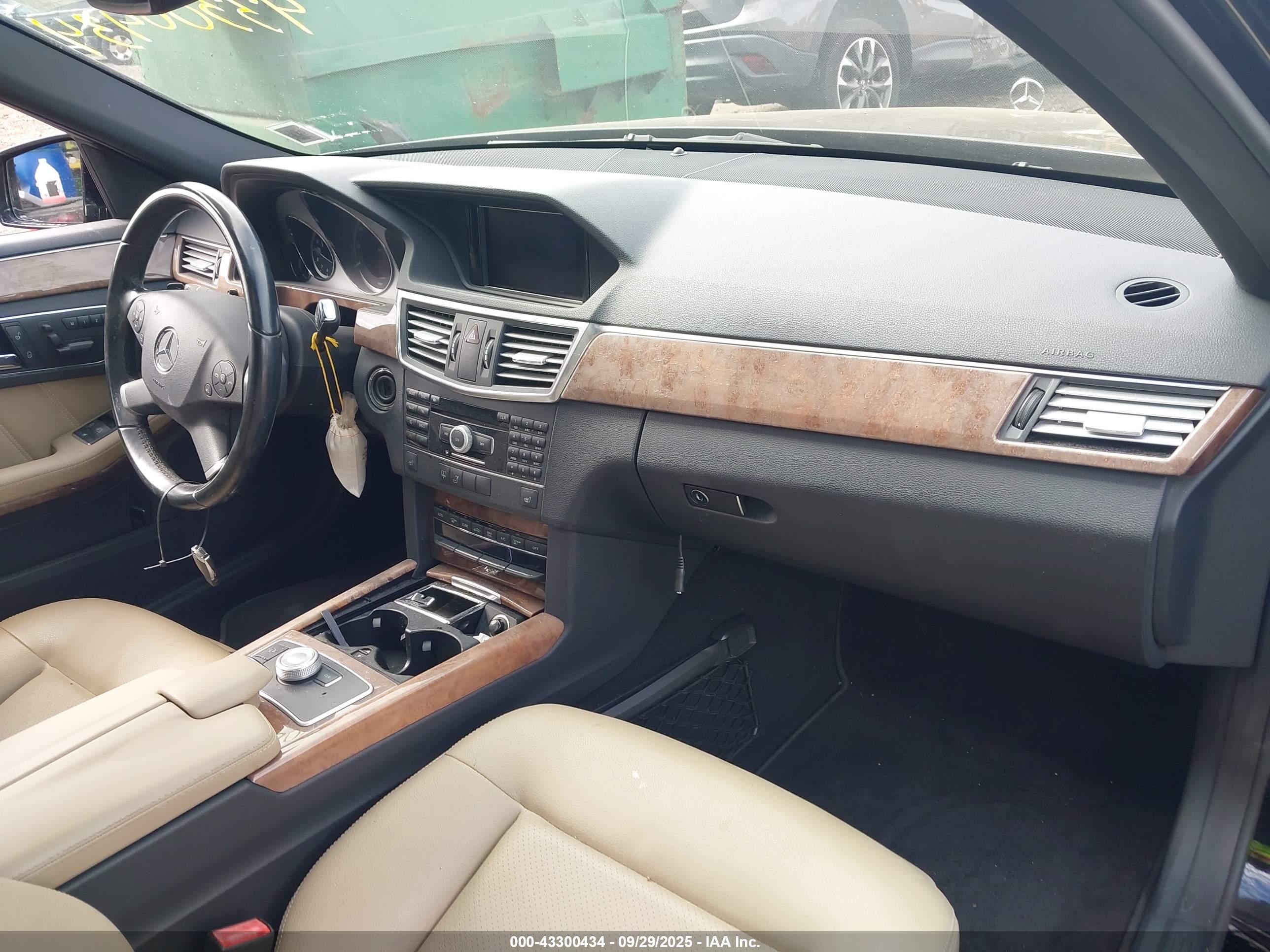 MERCEDES-BENZ E image 5