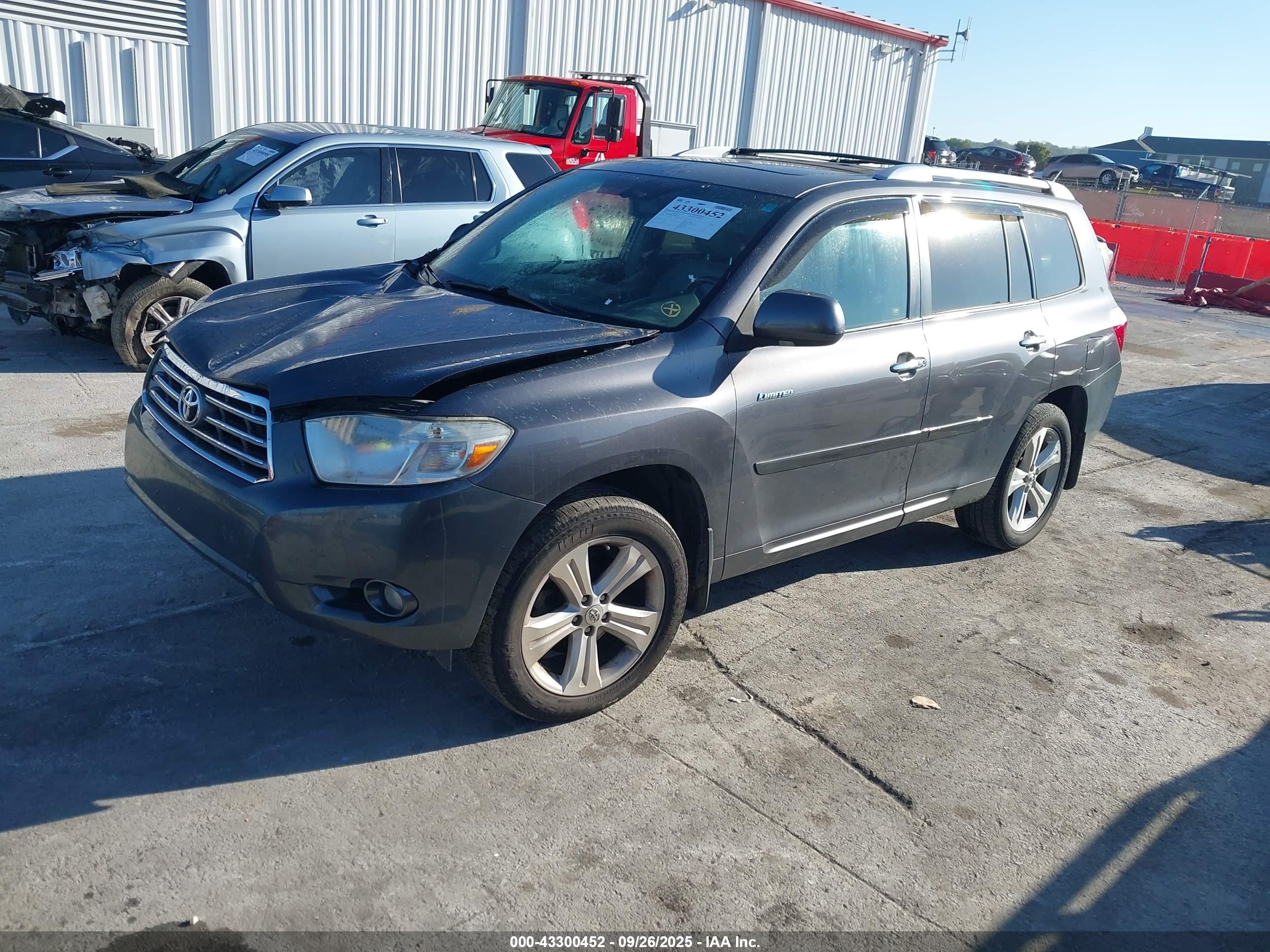 TOYOTA HIGHLANDER image 2