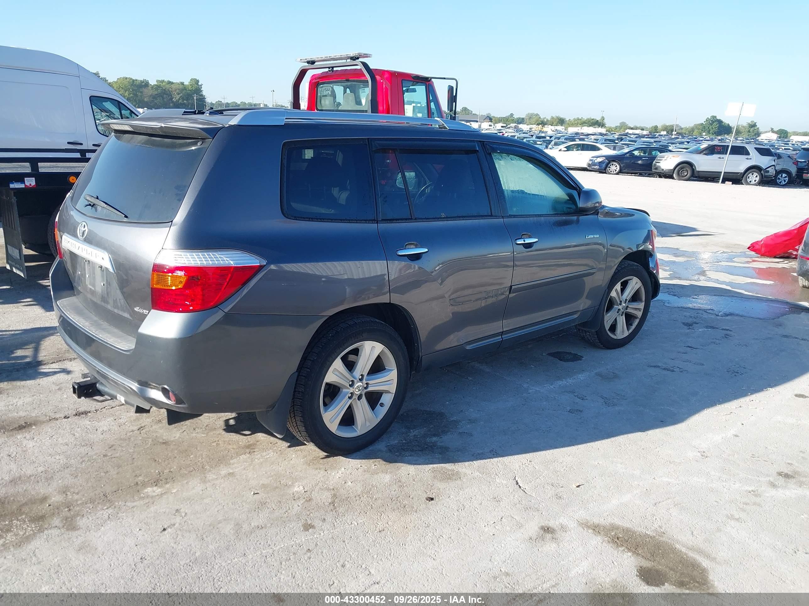 TOYOTA HIGHLANDER image 4
