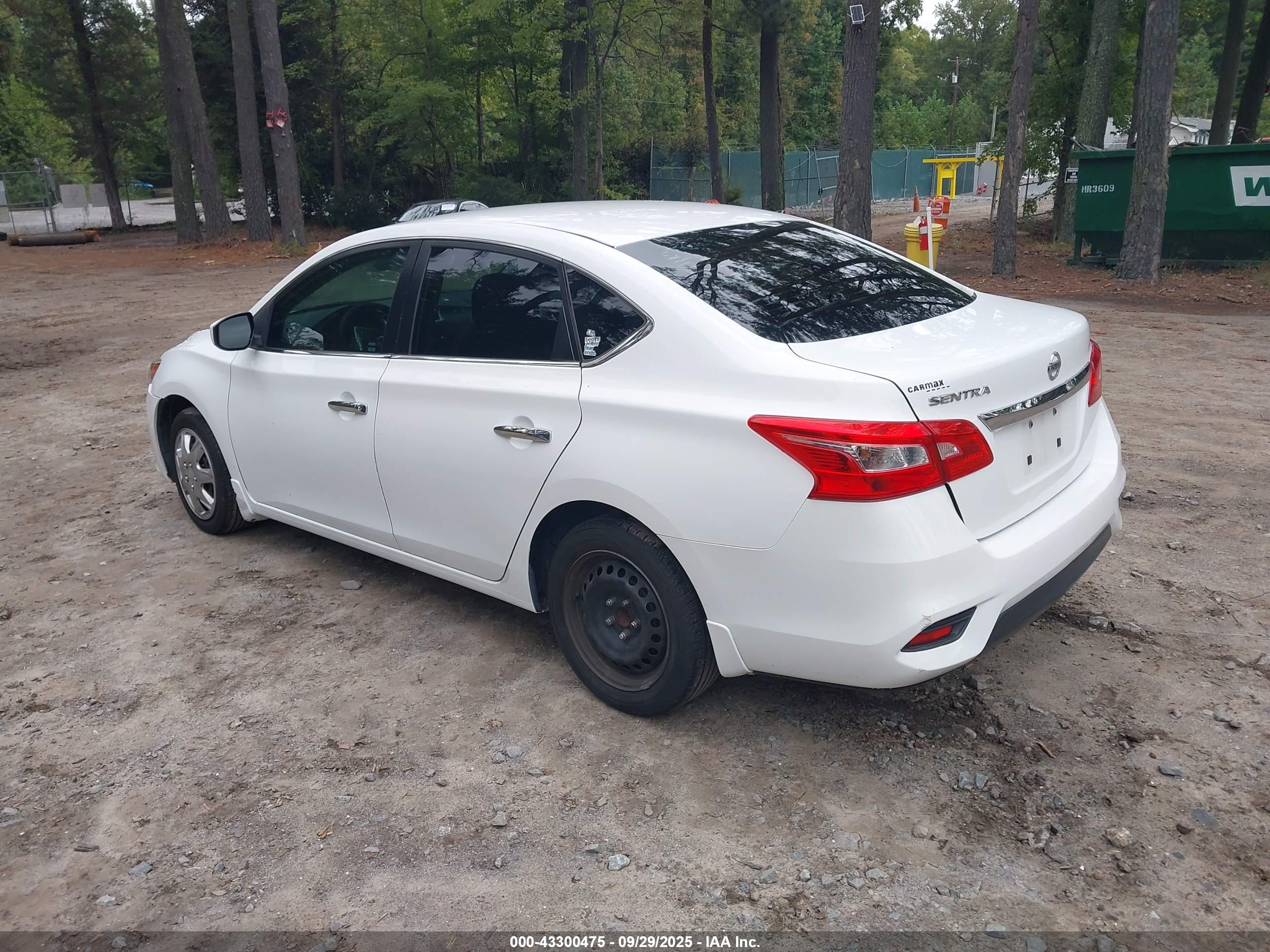 NISSAN SENTRA image 3