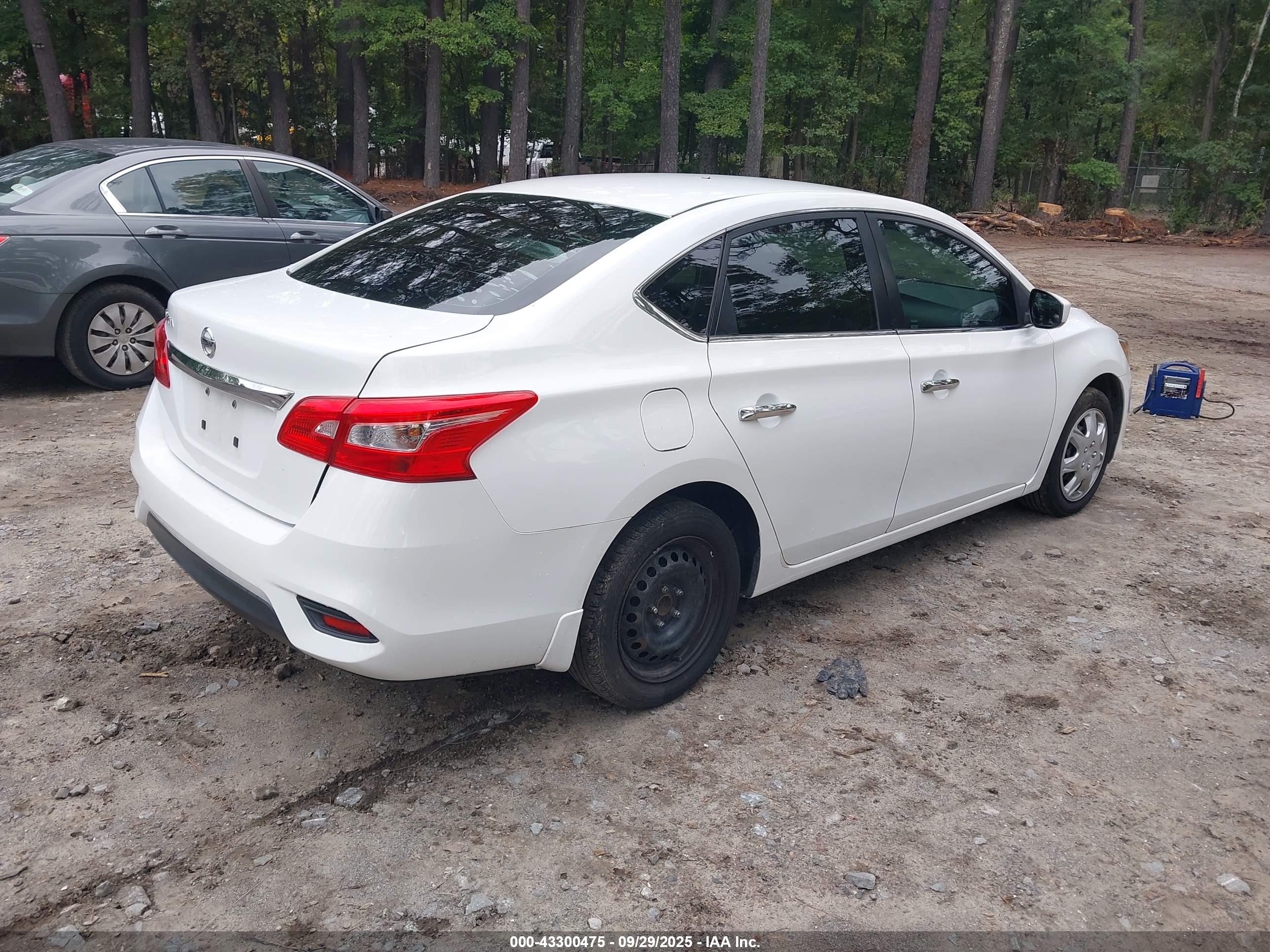 NISSAN SENTRA image 4